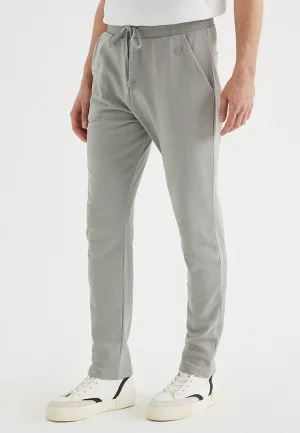 Açık Gri Basic Pamuklu Regular Fit Düz Paça Erkek Eşofman Altı CORE SWEATPANTS