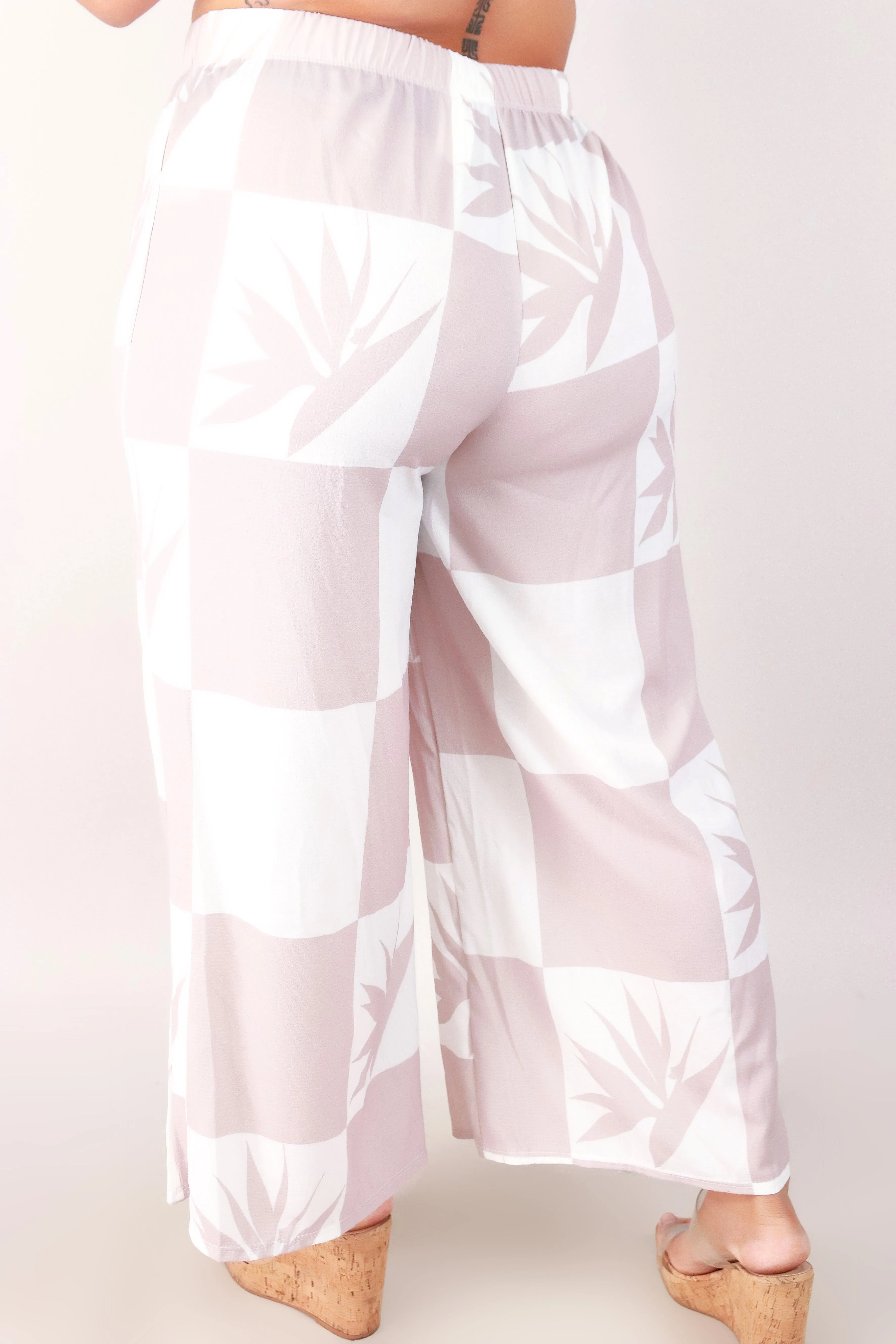 BIRD OF PARADISE CAPRI PANTS