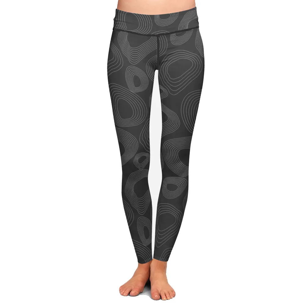 Black/gray Circle Maze Capri Leggings