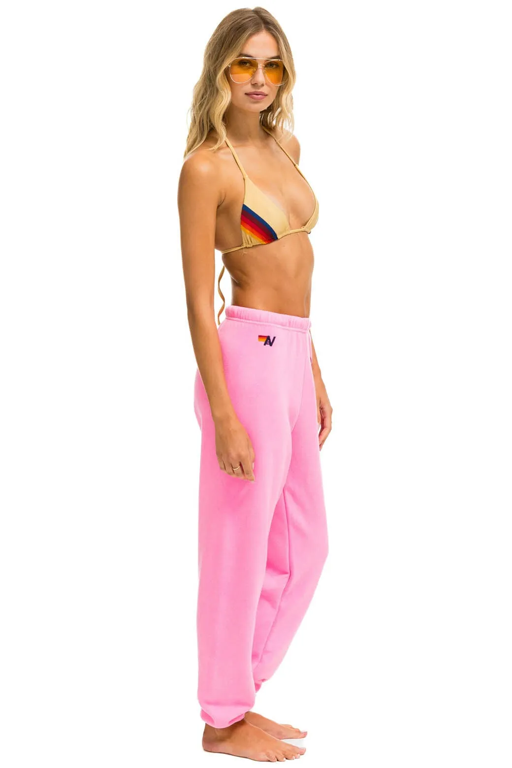 BOLT HEART SWEATPANTS - NEON PINK