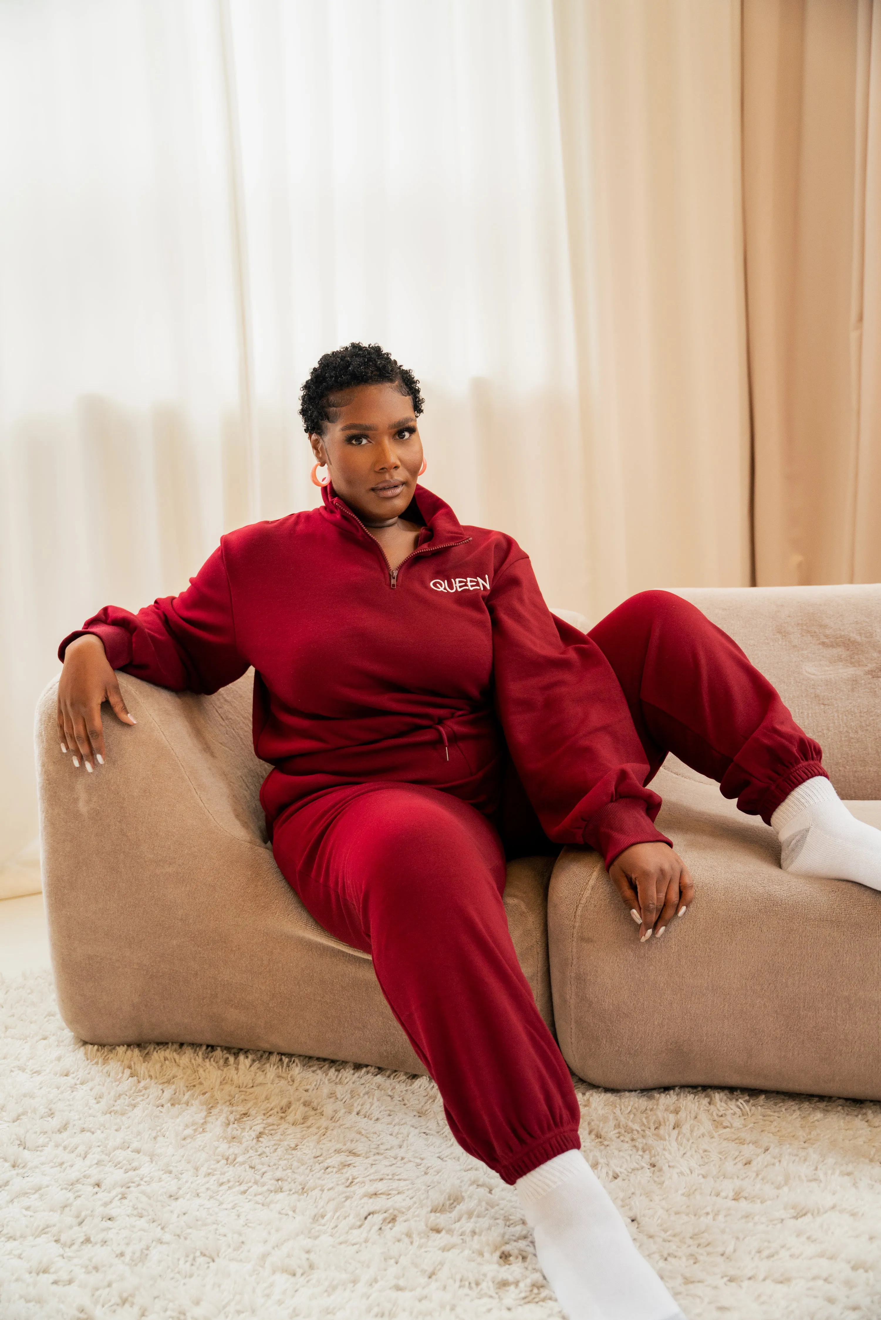 BURGUNDY QUEEN Pullover JOGGER Set