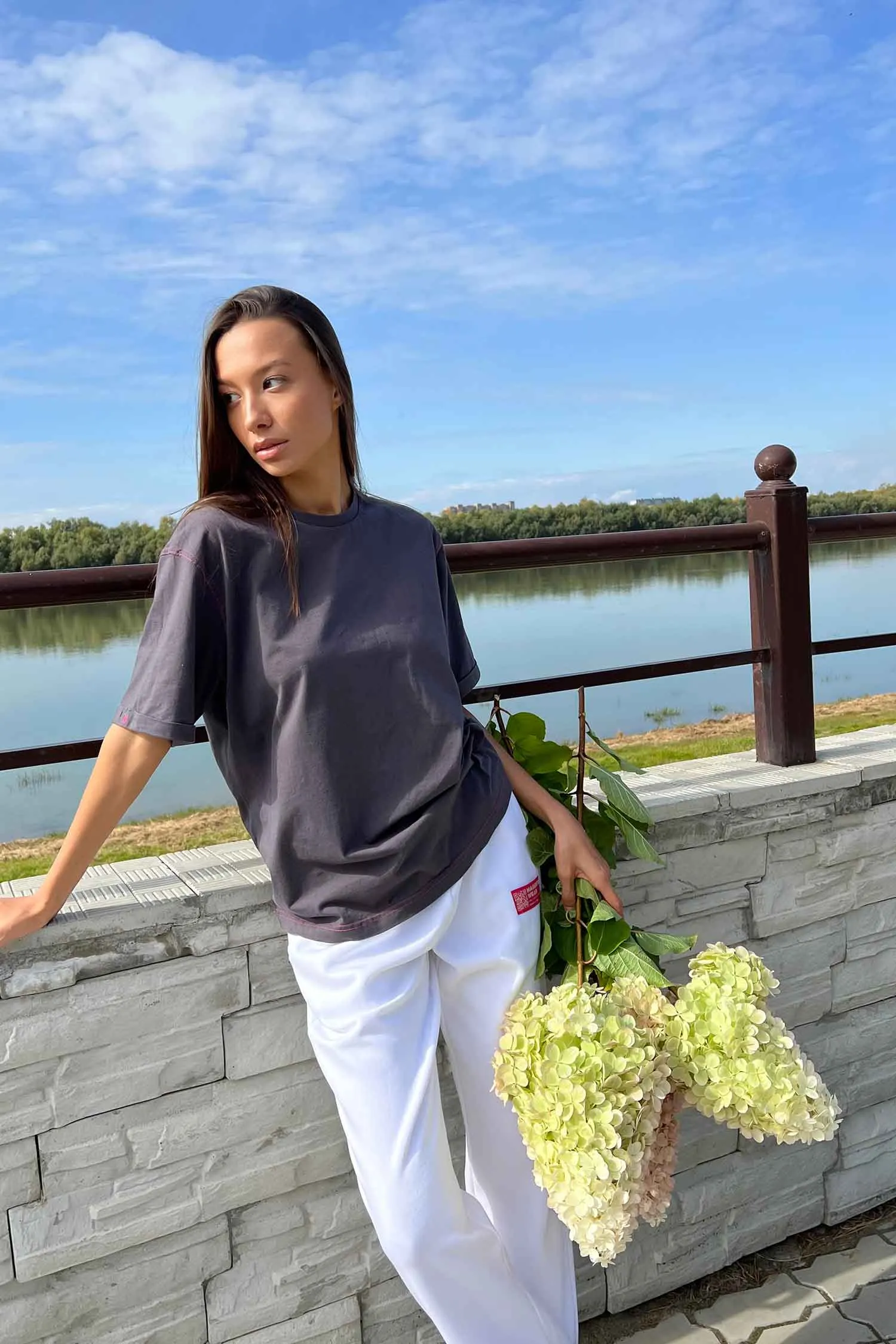 Classic High-waisted Sweatpants - Snow White