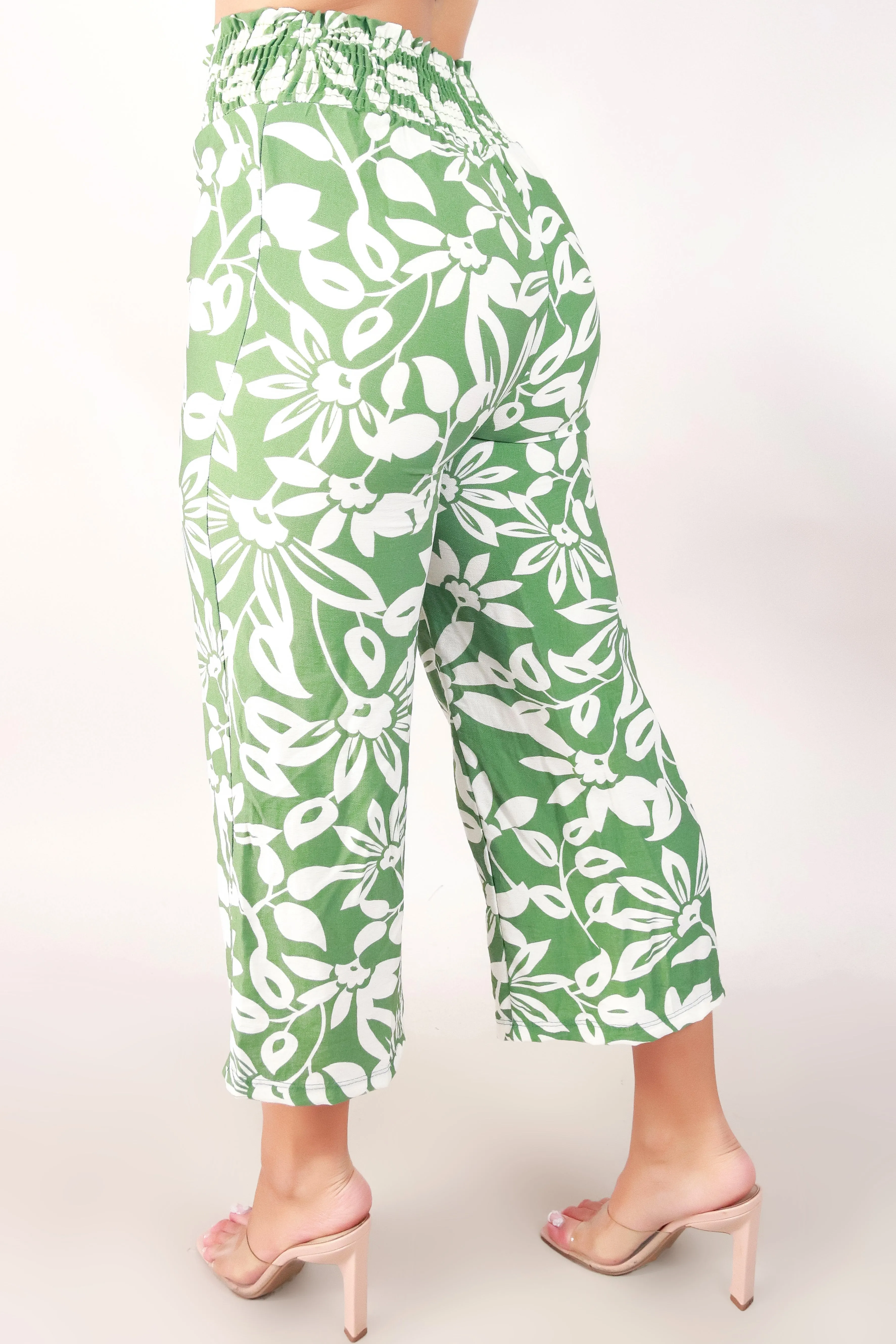 CLEAR THE AIR CAPRI PANTS