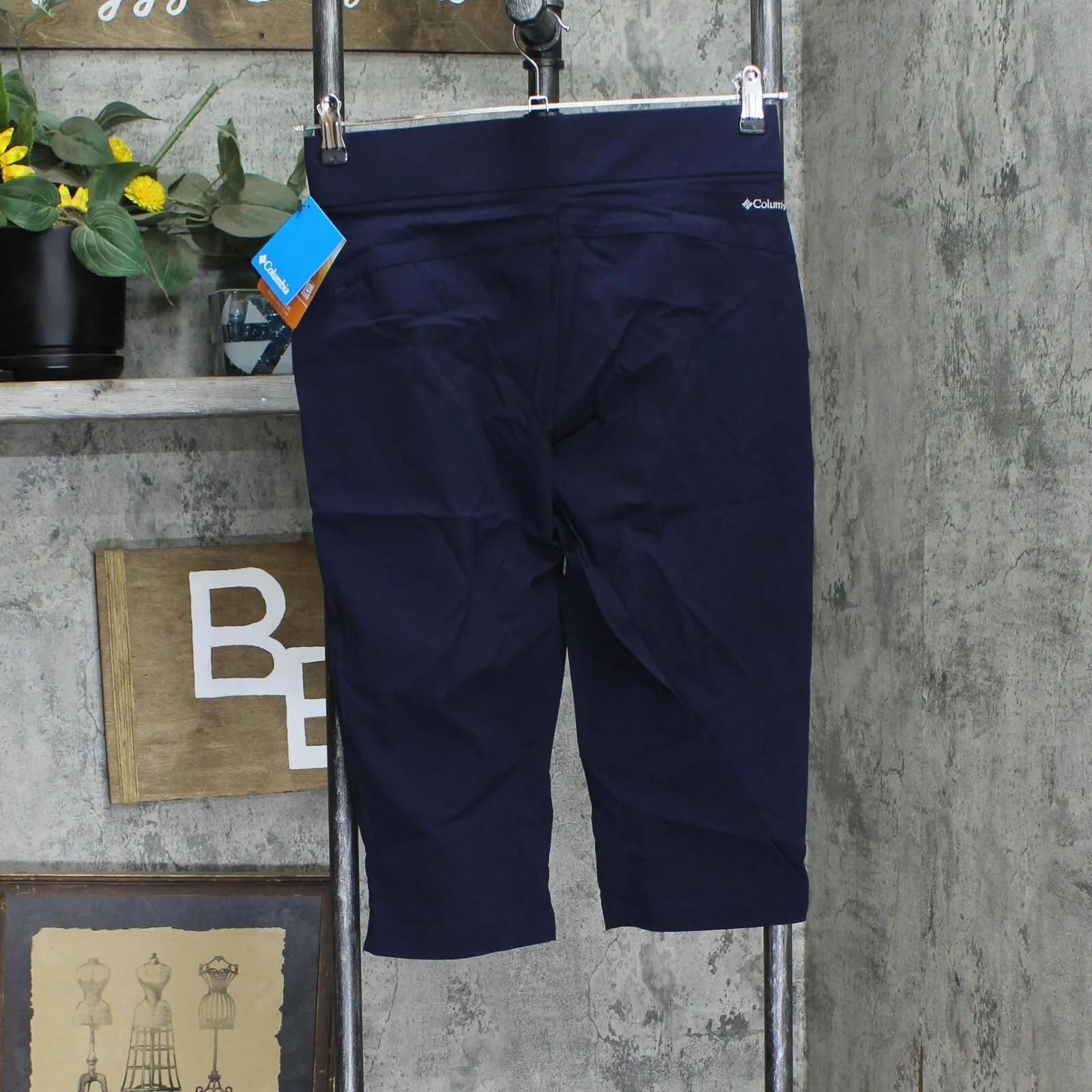 Columbia Womens Pull On Capri Pants 1671313 Navy Blue M