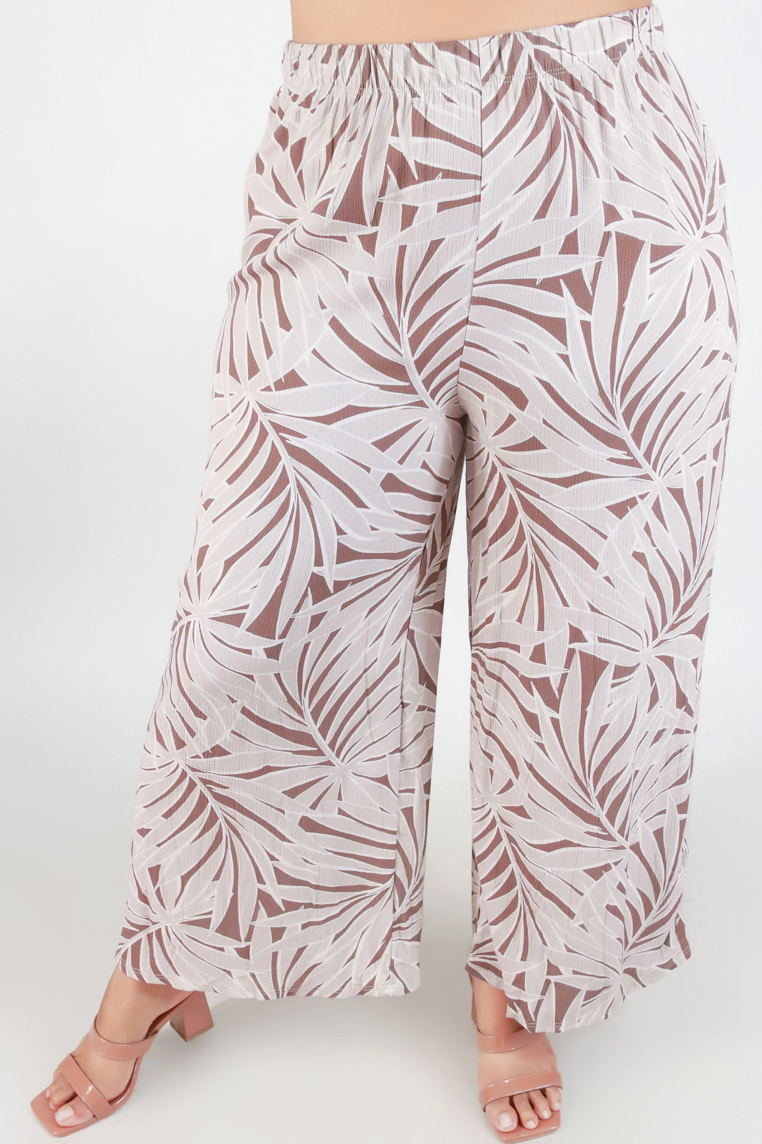 COMING TO AN END CAPRI PANTS