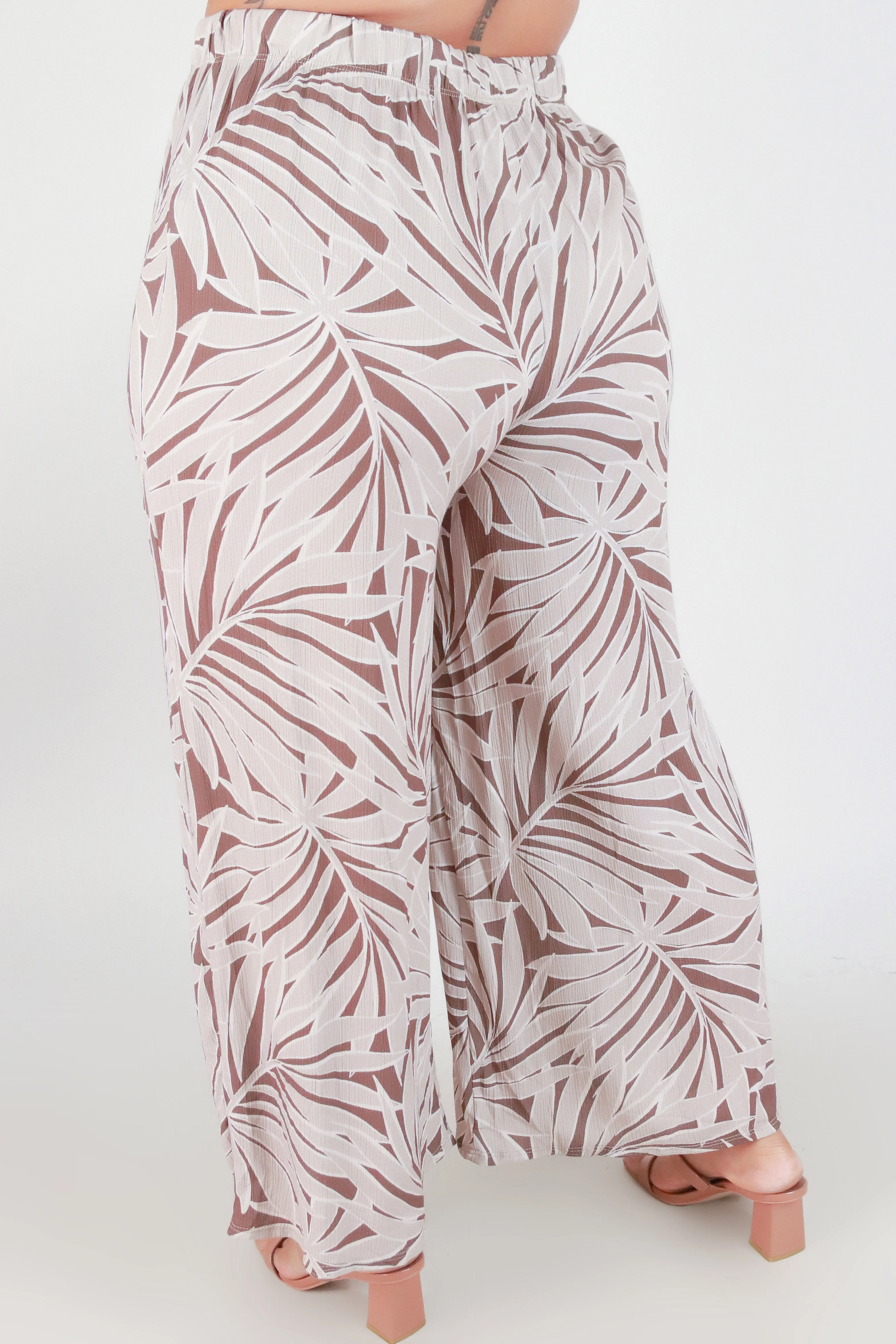 COMING TO AN END CAPRI PANTS