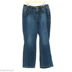 Dark Wash Capri Pants (Monroe & Main)