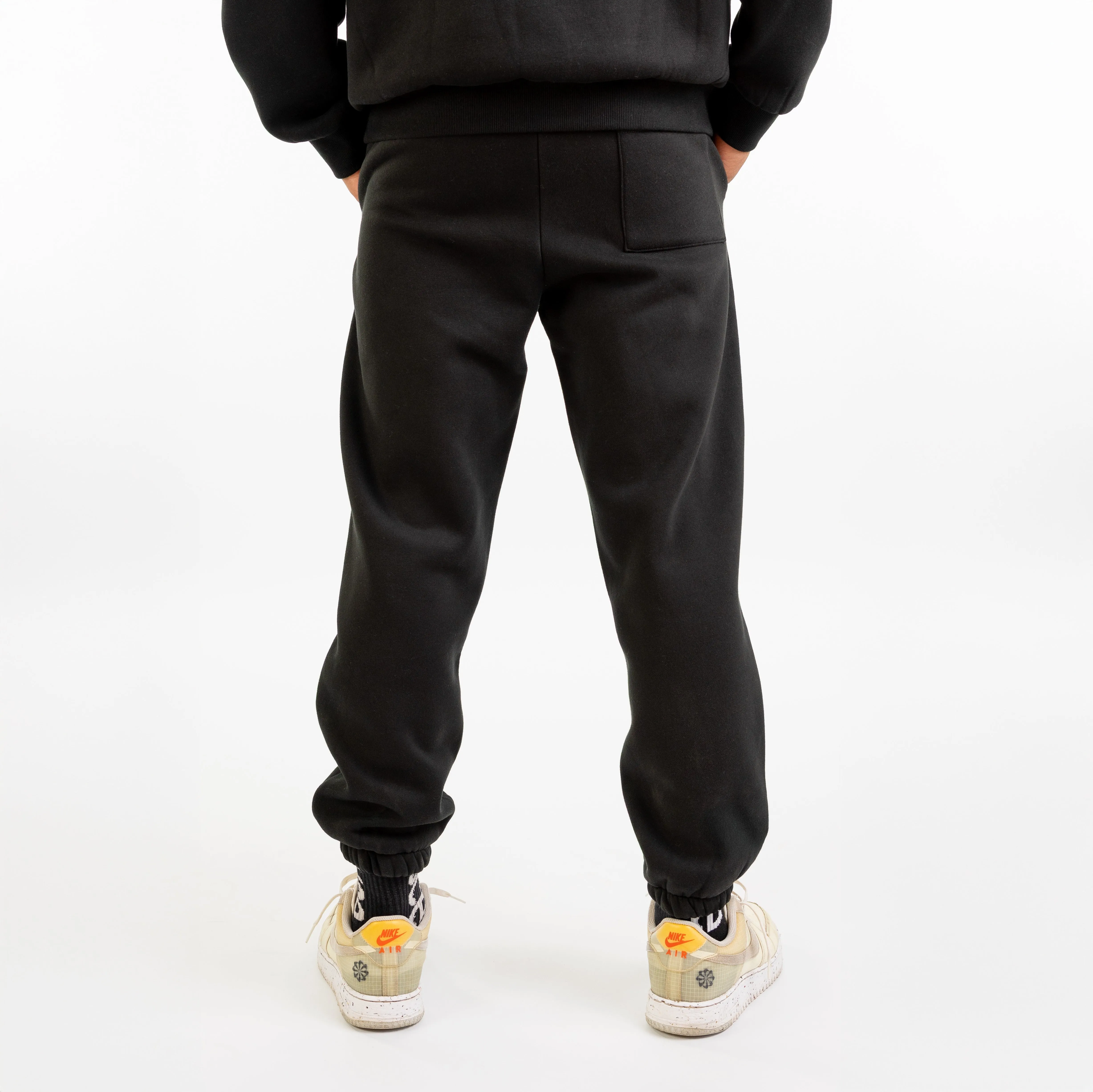 DEUCE UNDERDOG MENTALITY SWEATPANTS | Black