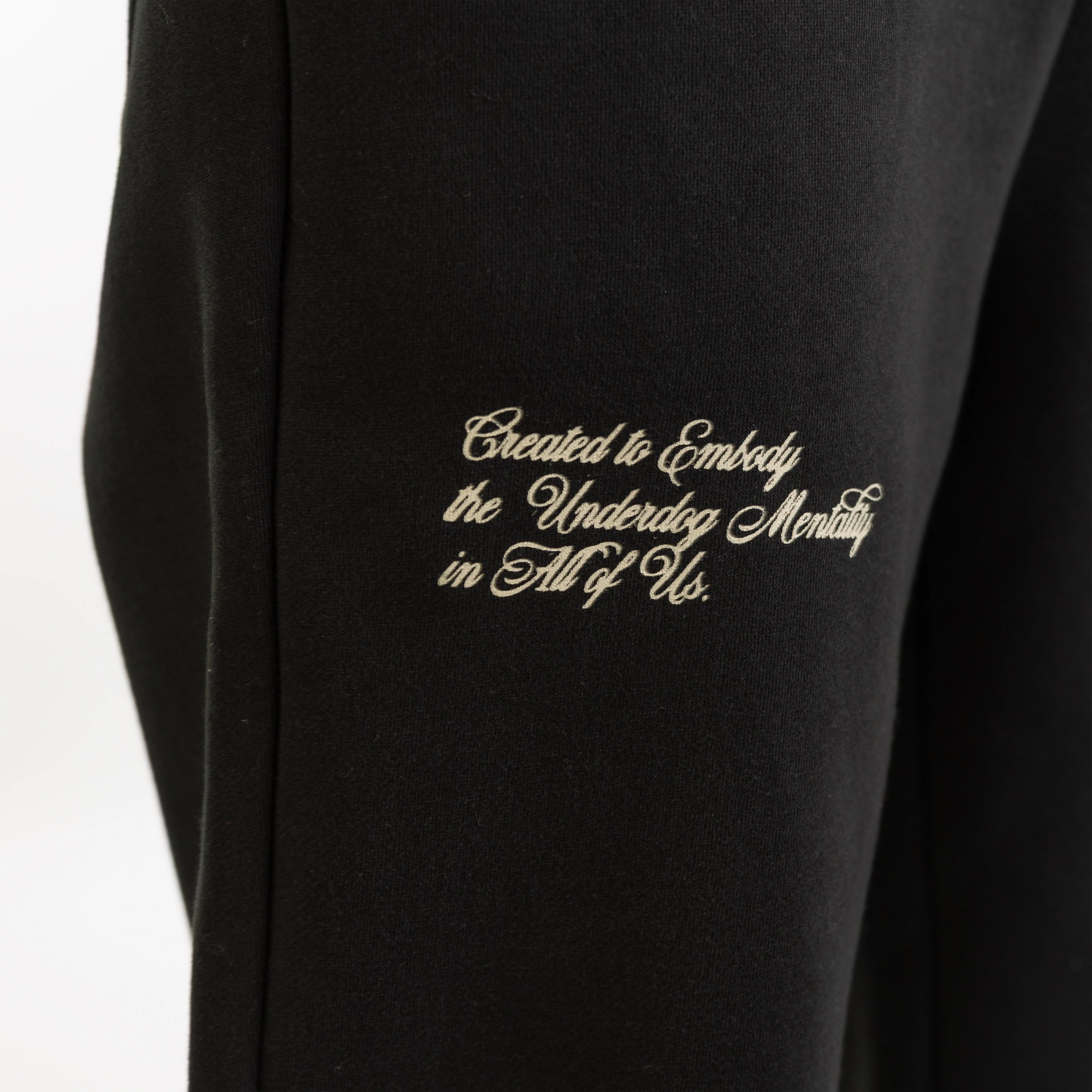 DEUCE UNDERDOG MENTALITY SWEATPANTS | Black