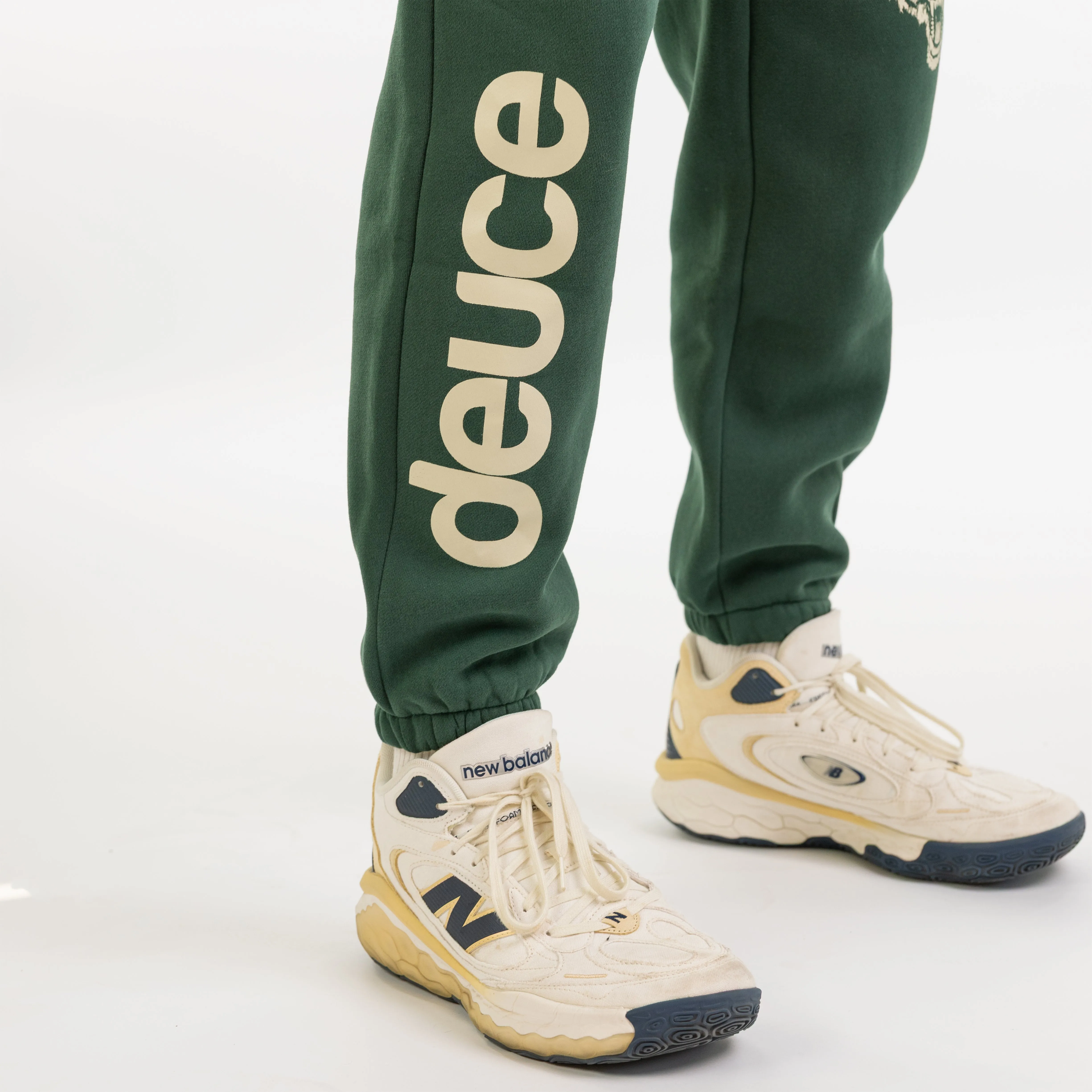 DEUCE UNDERDOG MENTALITY SWEATPANTS | Forest Green