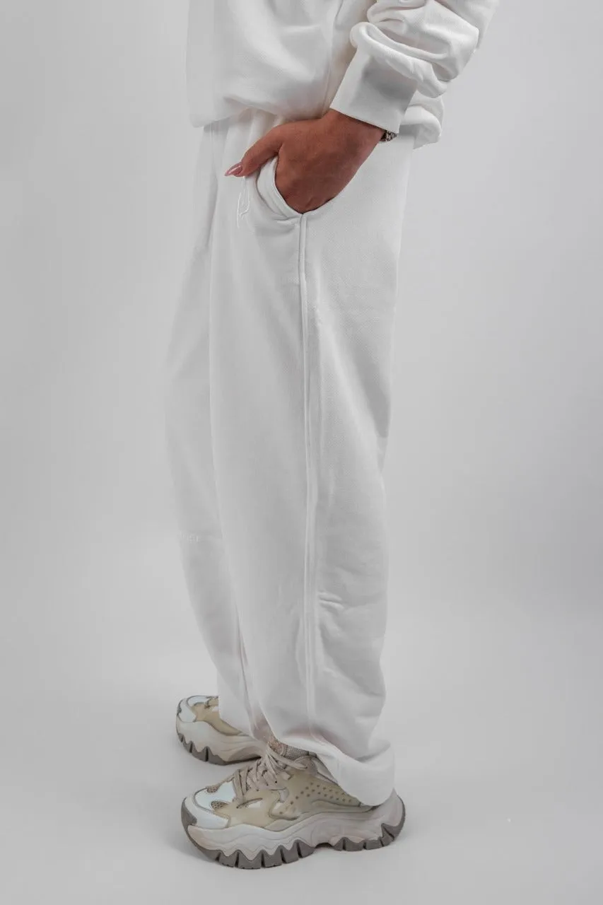 Droopy Pants & Chill Sleeve T-shirt White Set