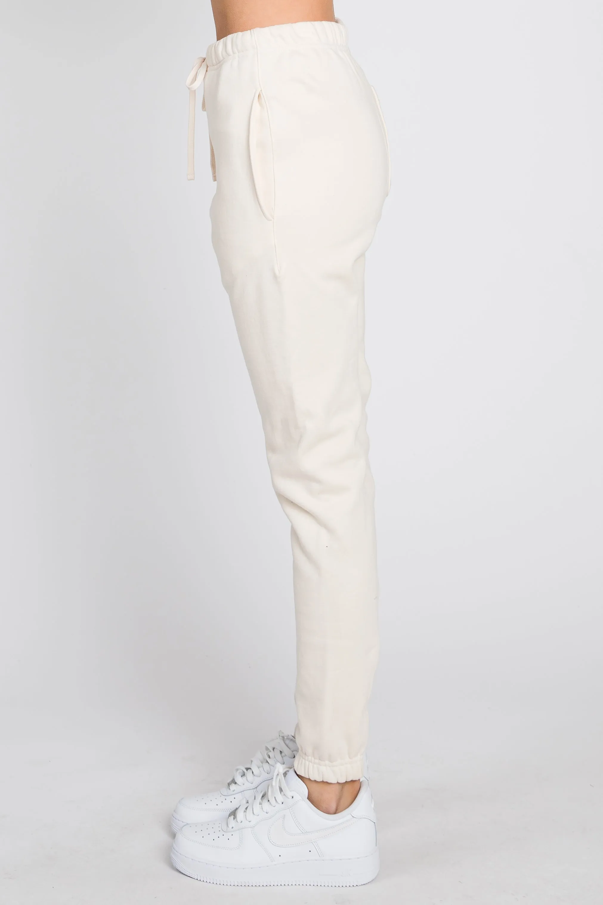 ESSENTIAL SWEATPANT