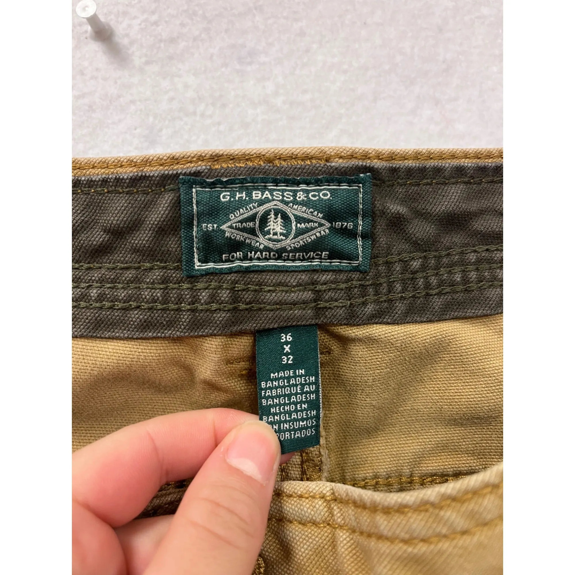 G.H. Bass & Co. Mens Khaki Cargo Pants 36x32 #6606