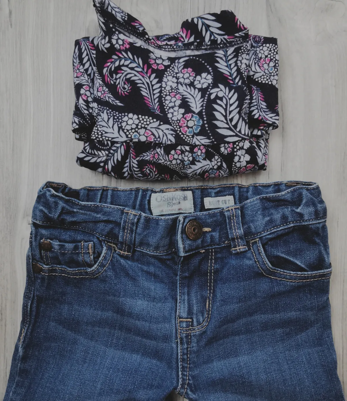 GIRL SIZE 3/4 YEARS - OSHKOSH & JOE FRESH, 2 Piece Mix N Match Outfit EUC B15