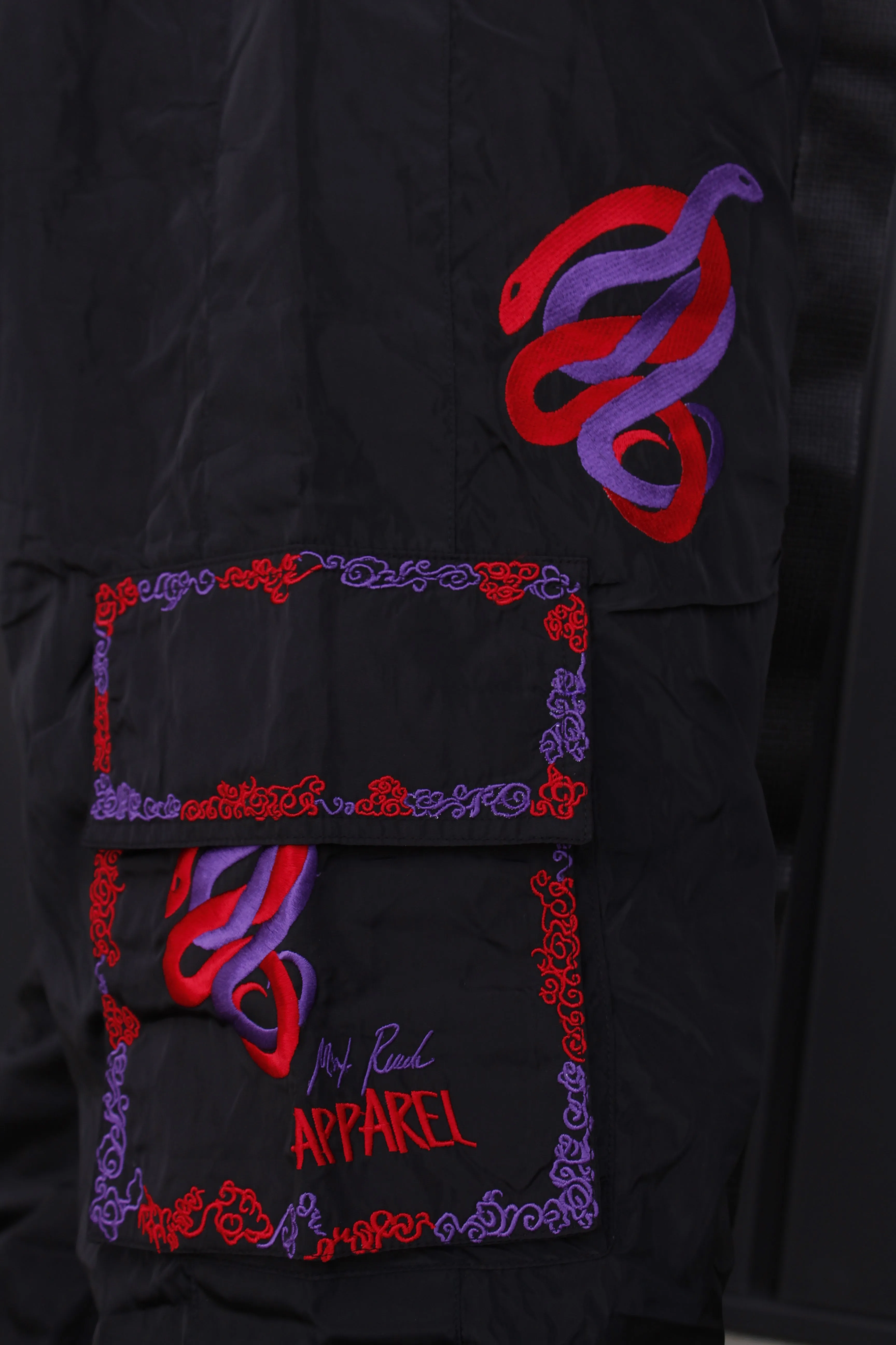 INSULATED BLACK