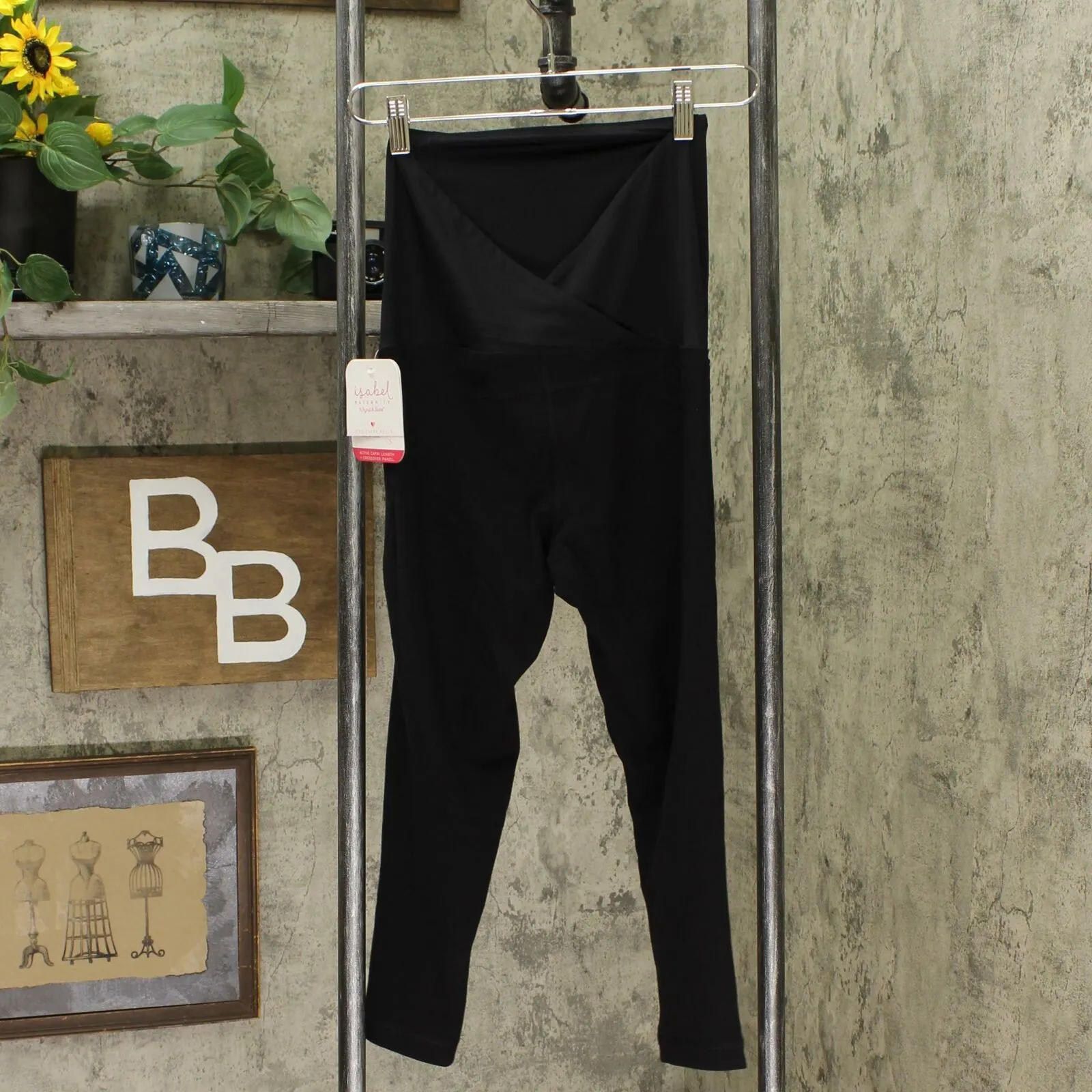 Isabel Maternity by Ingrid & Isabel Crossover Panel Active Capri Leggings