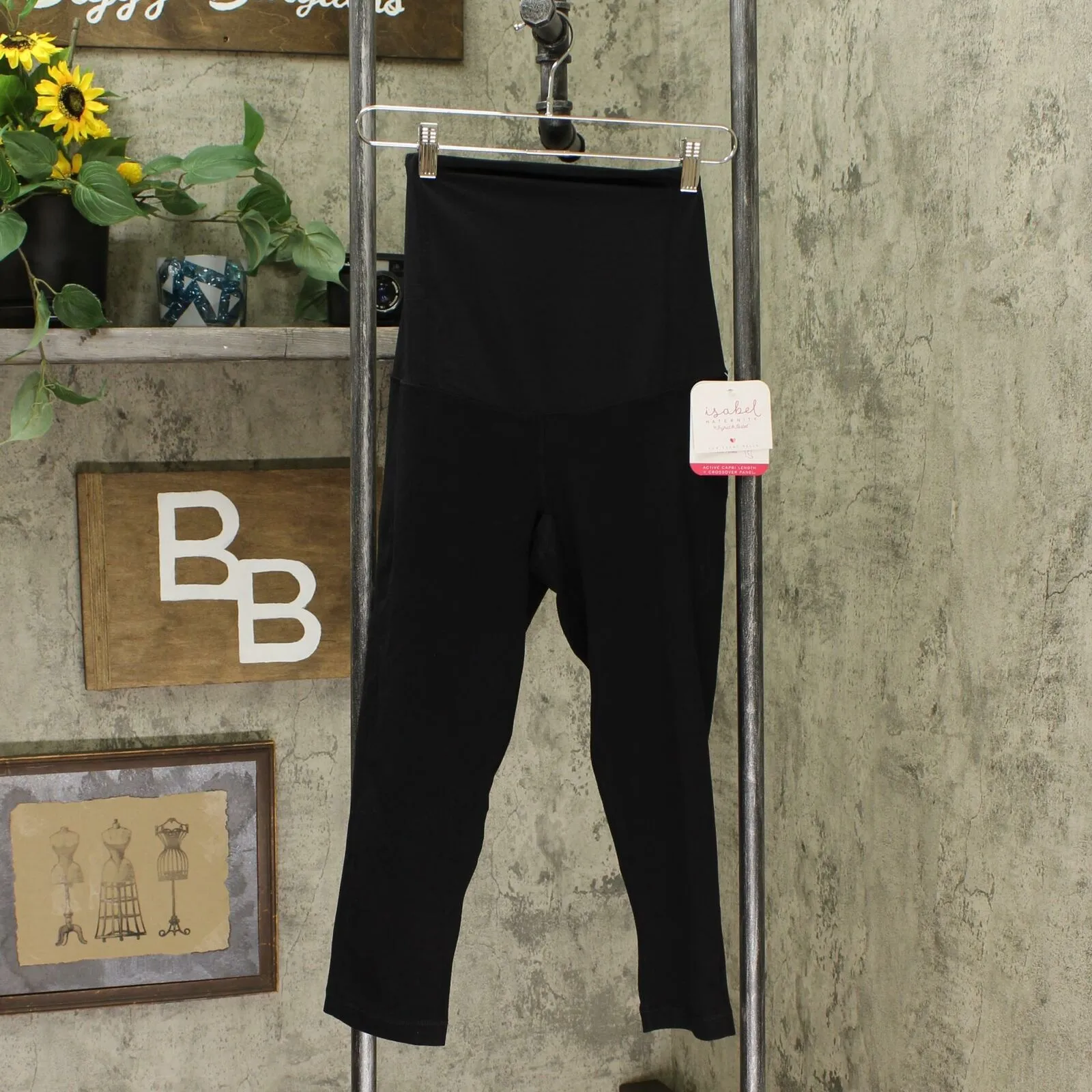 Isabel Maternity by Ingrid & Isabel Crossover Panel Active Capri Leggings