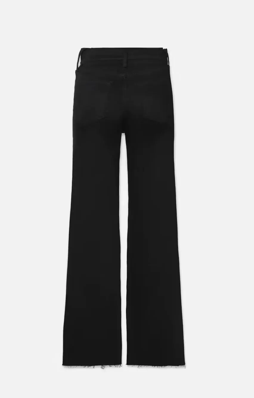 Le Palazzo crop raw after - Blackfinn