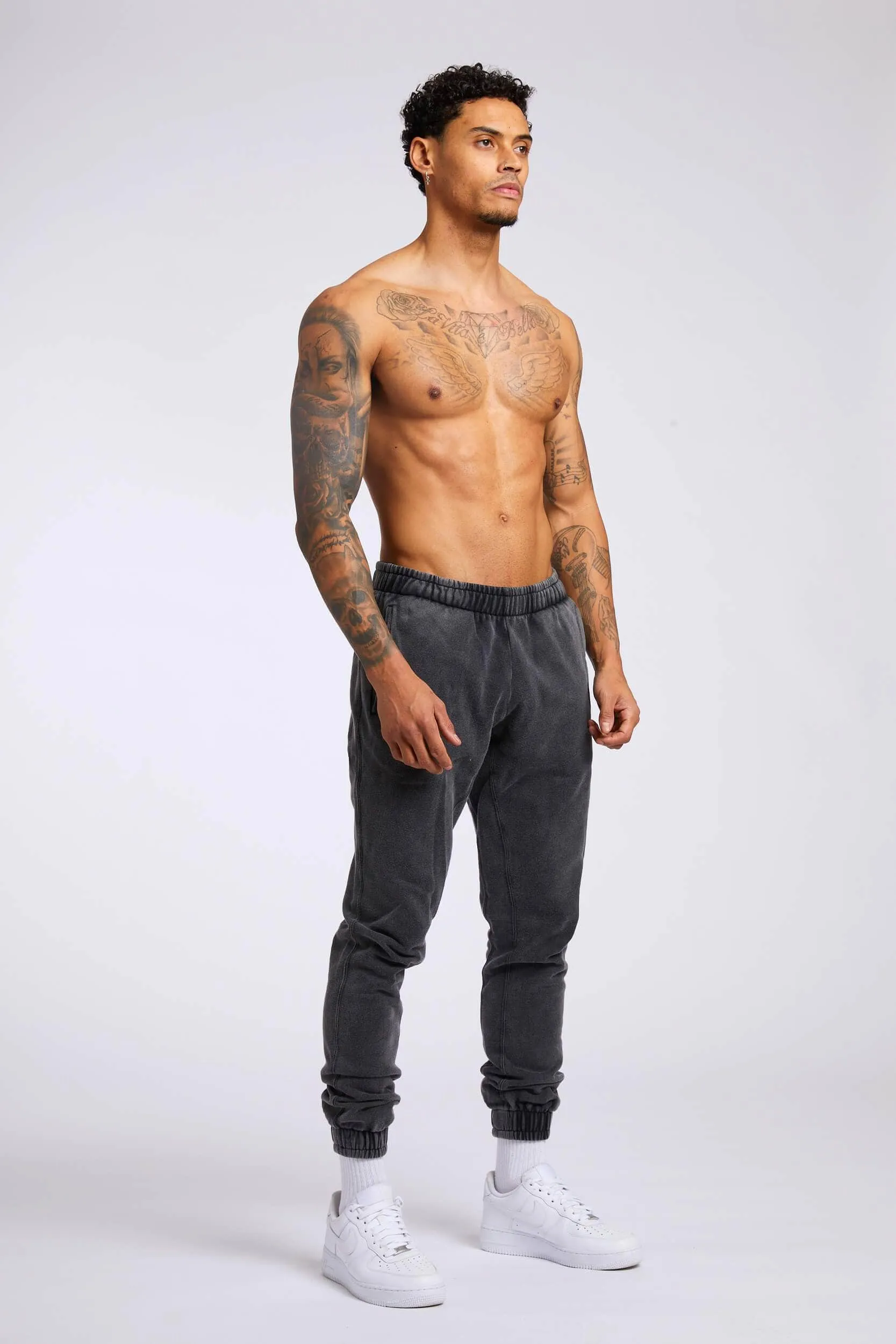 LEGEND* BASICS SWEATPANTS - WASHED GREY