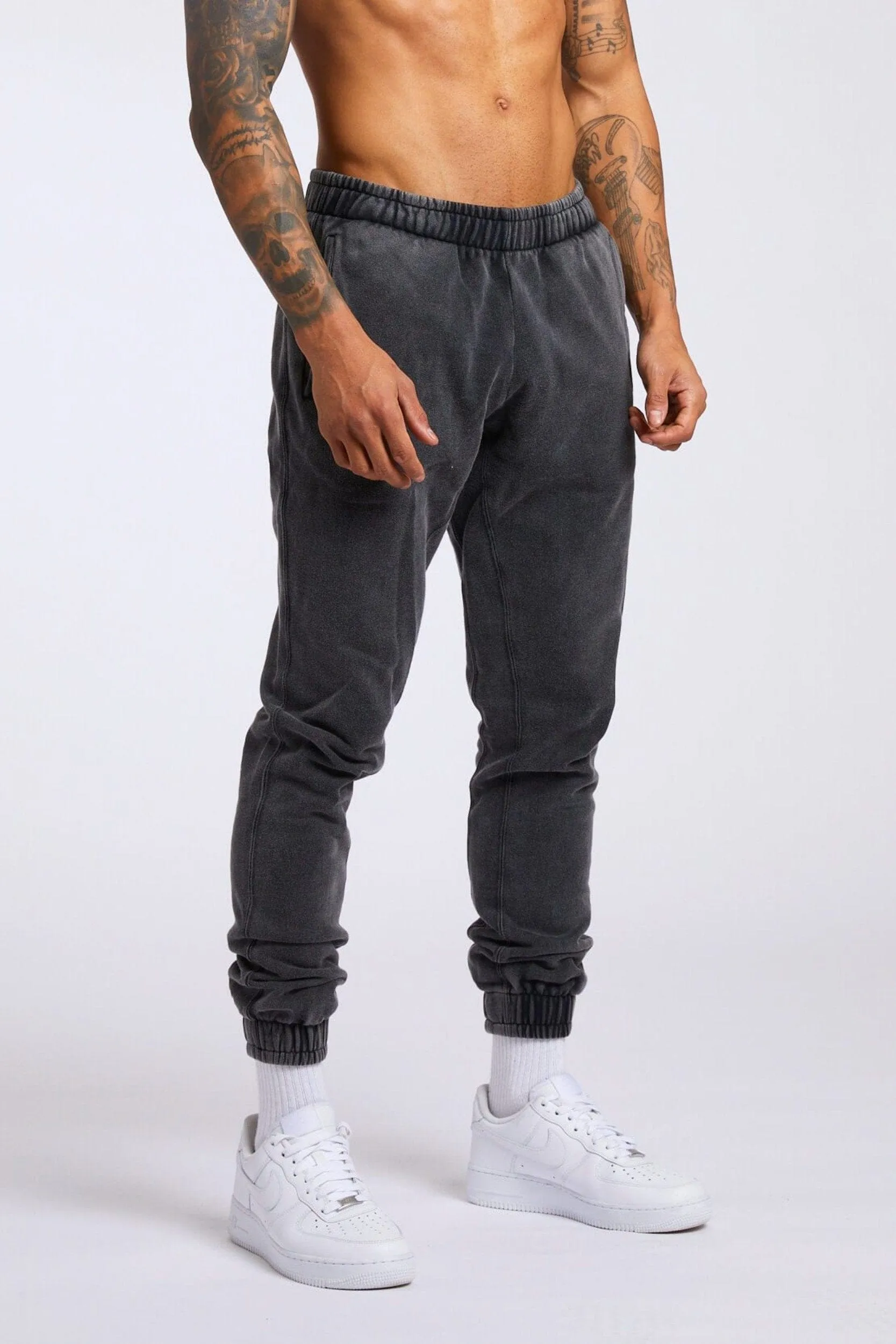 LEGEND* BASICS SWEATPANTS - WASHED GREY
