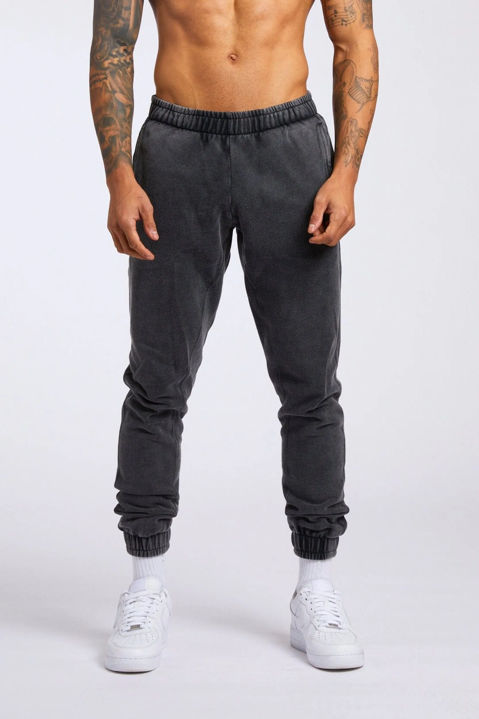 LEGEND* BASICS SWEATPANTS - WASHED GREY