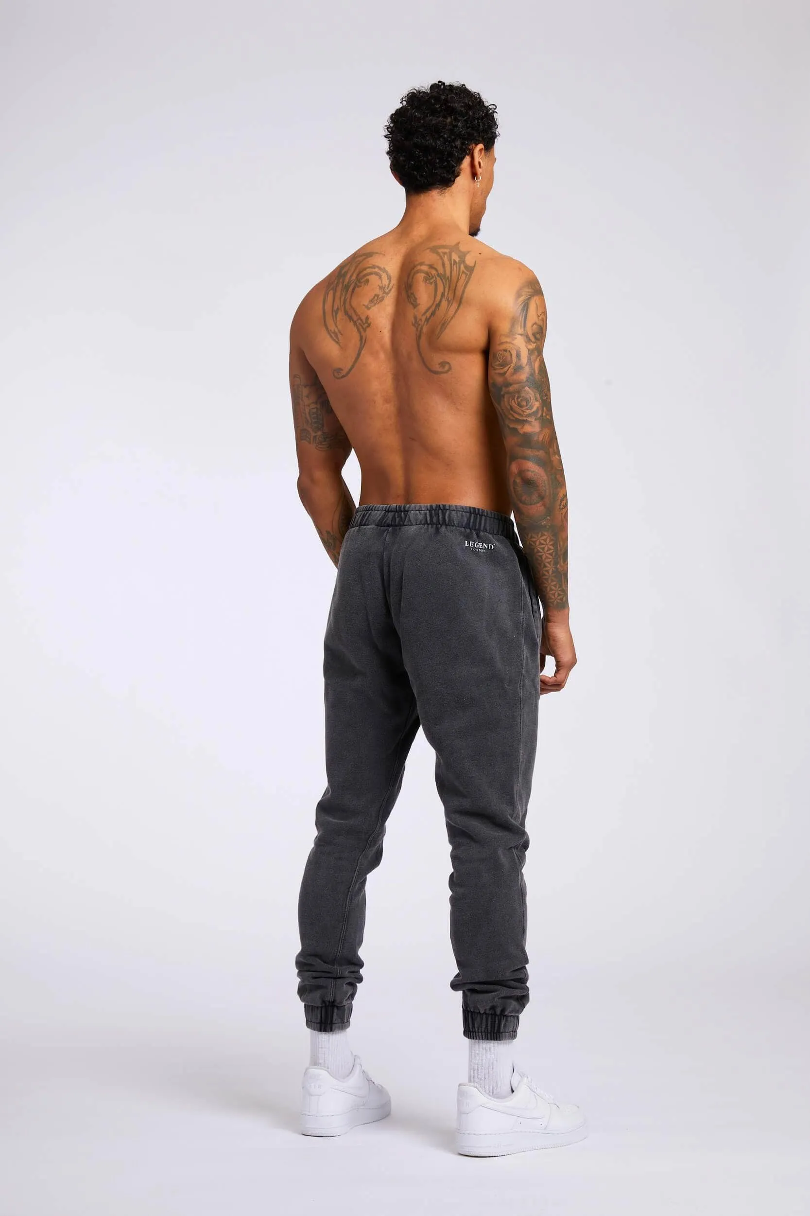 LEGEND* BASICS SWEATPANTS - WASHED GREY