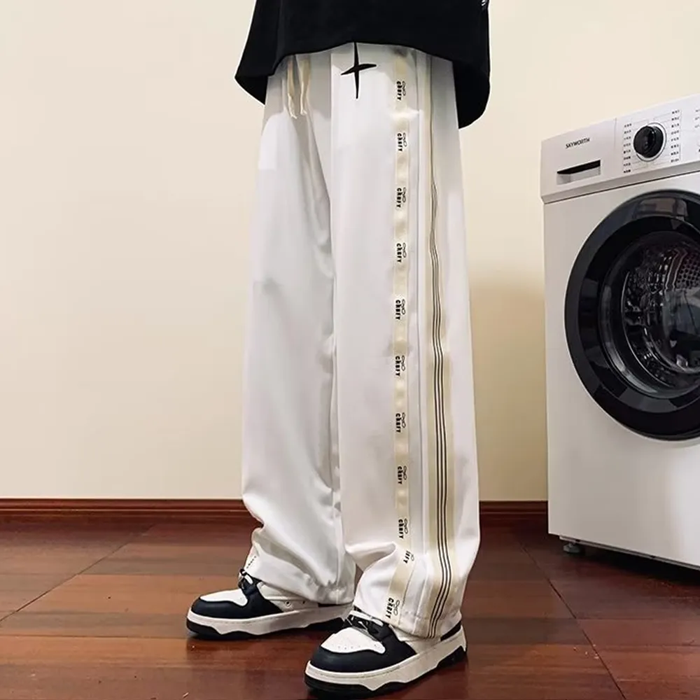 Leisure Cross Straight Cargo Sweatpants