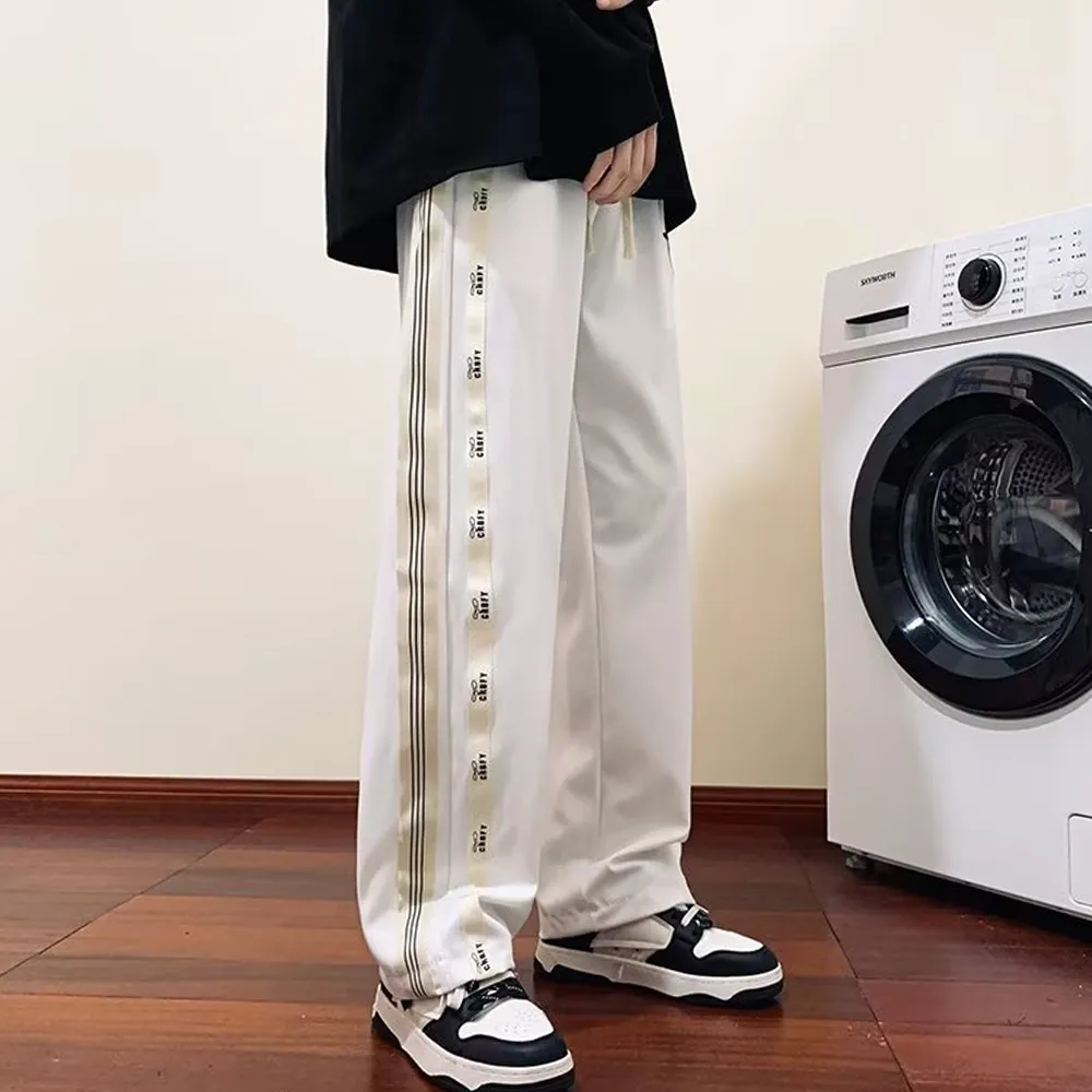 Leisure Cross Straight Cargo Sweatpants