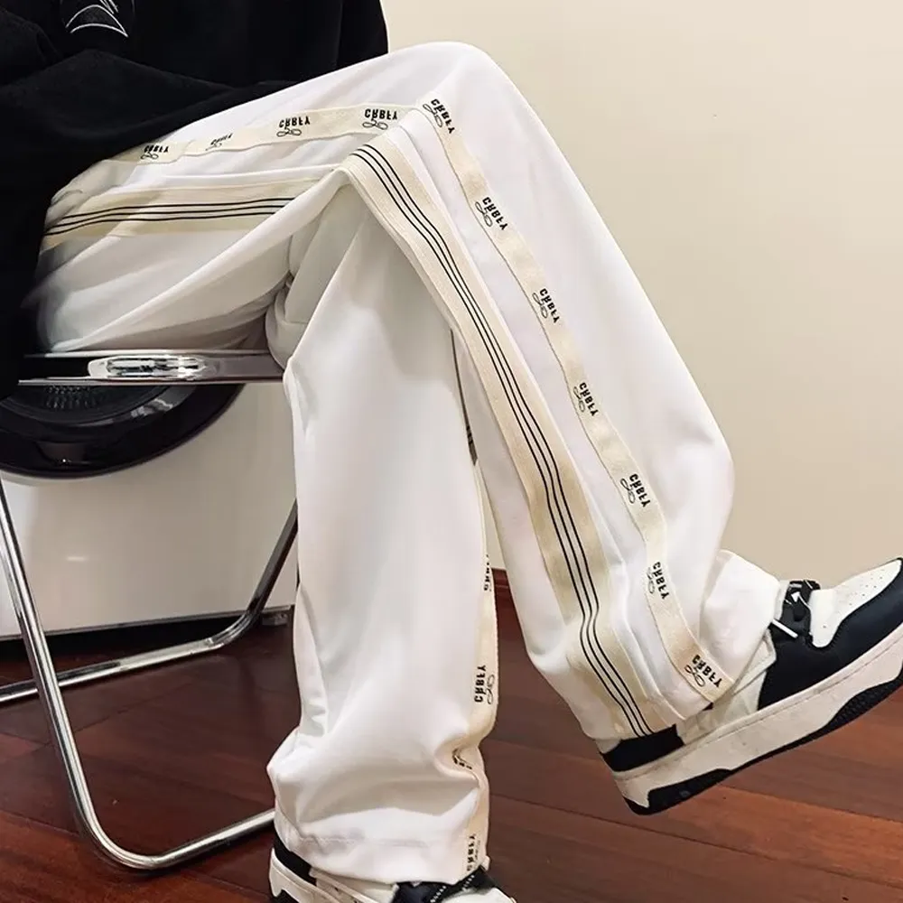 Leisure Cross Straight Cargo Sweatpants