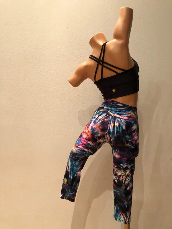 [Lilikoi Wear] Bottoms: Capri Legging Cross-waistband