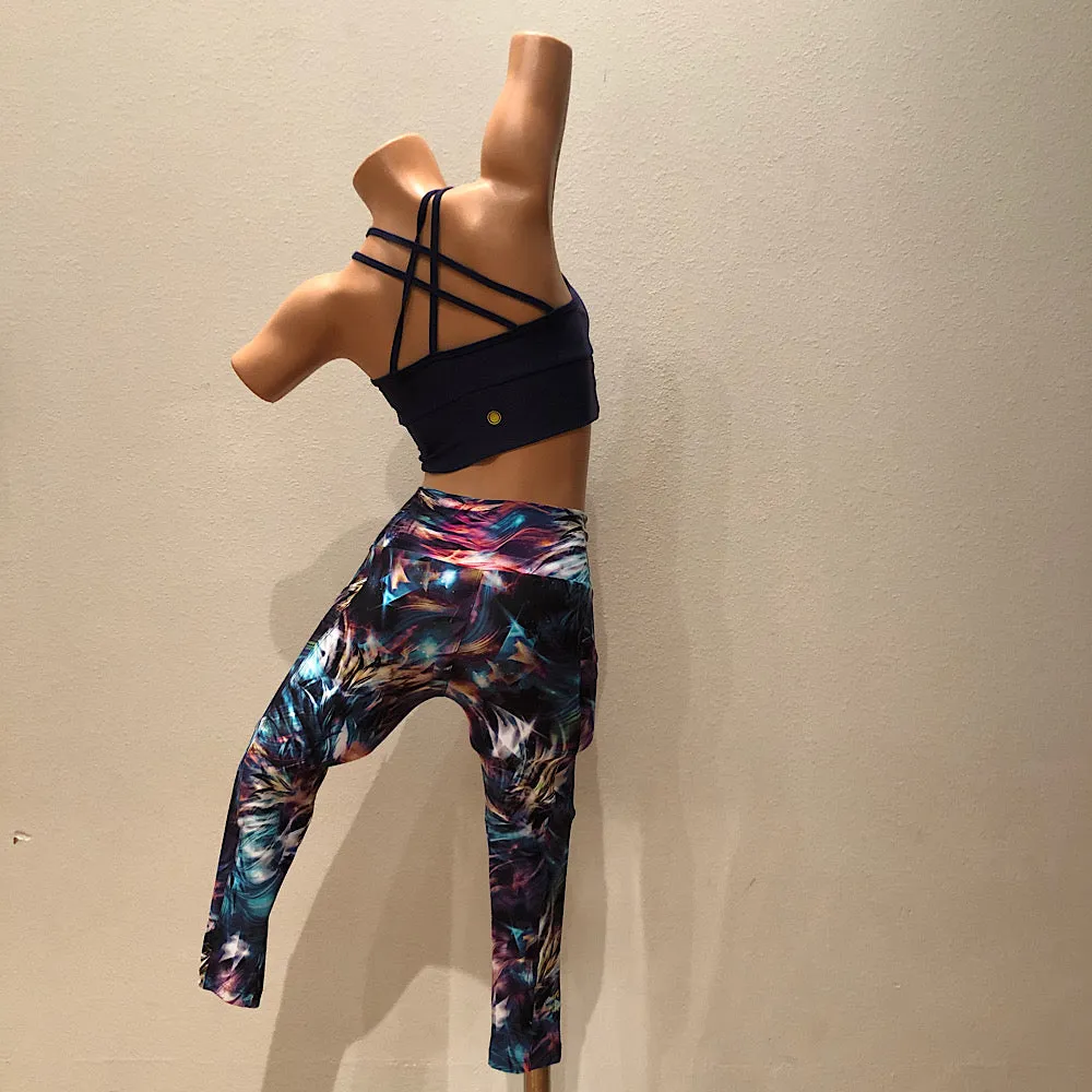 [Lilikoi Wear] Bottoms: Capri Leggings Cross-waistedband with Pockets
