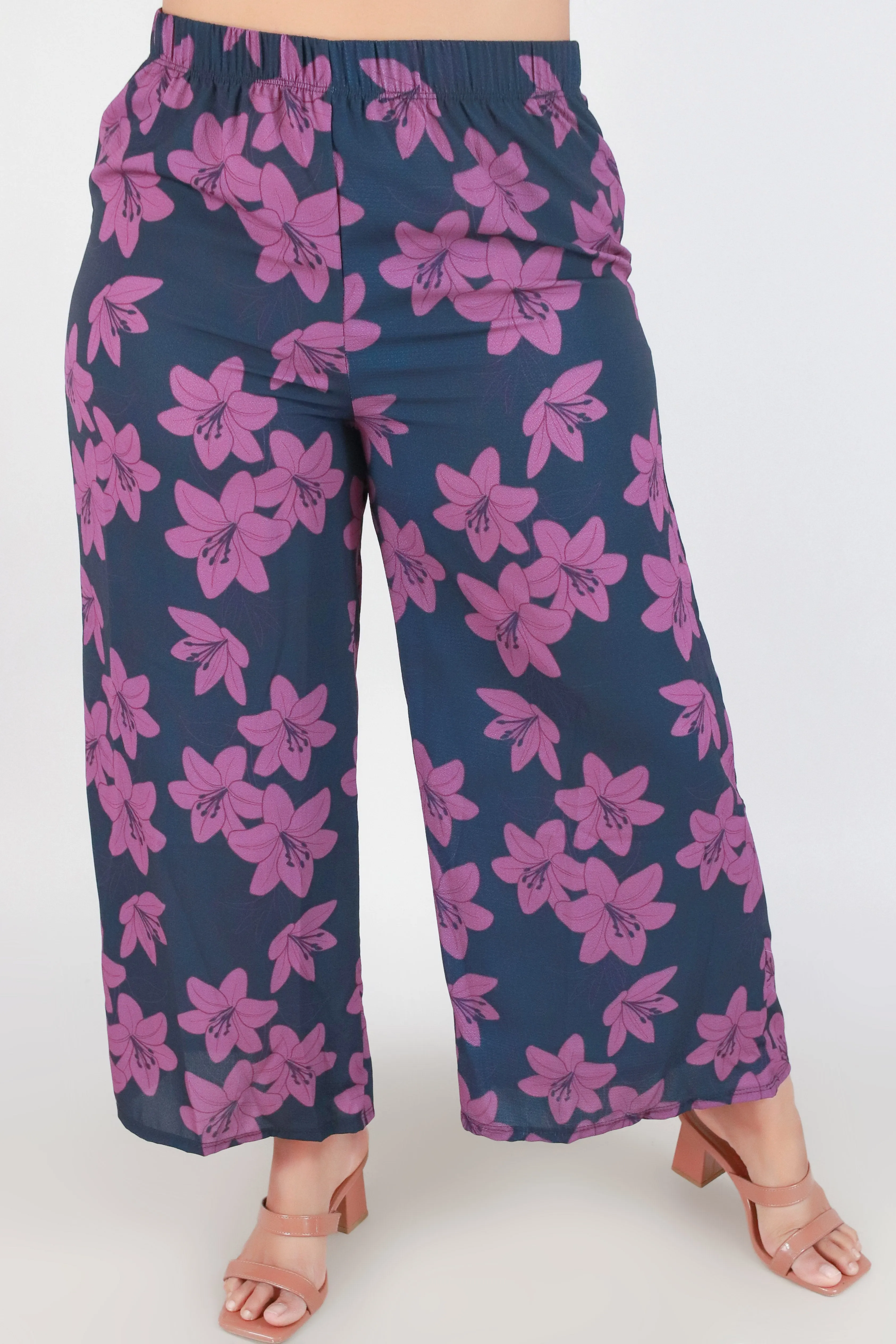 LILY CAPRI PANTS
