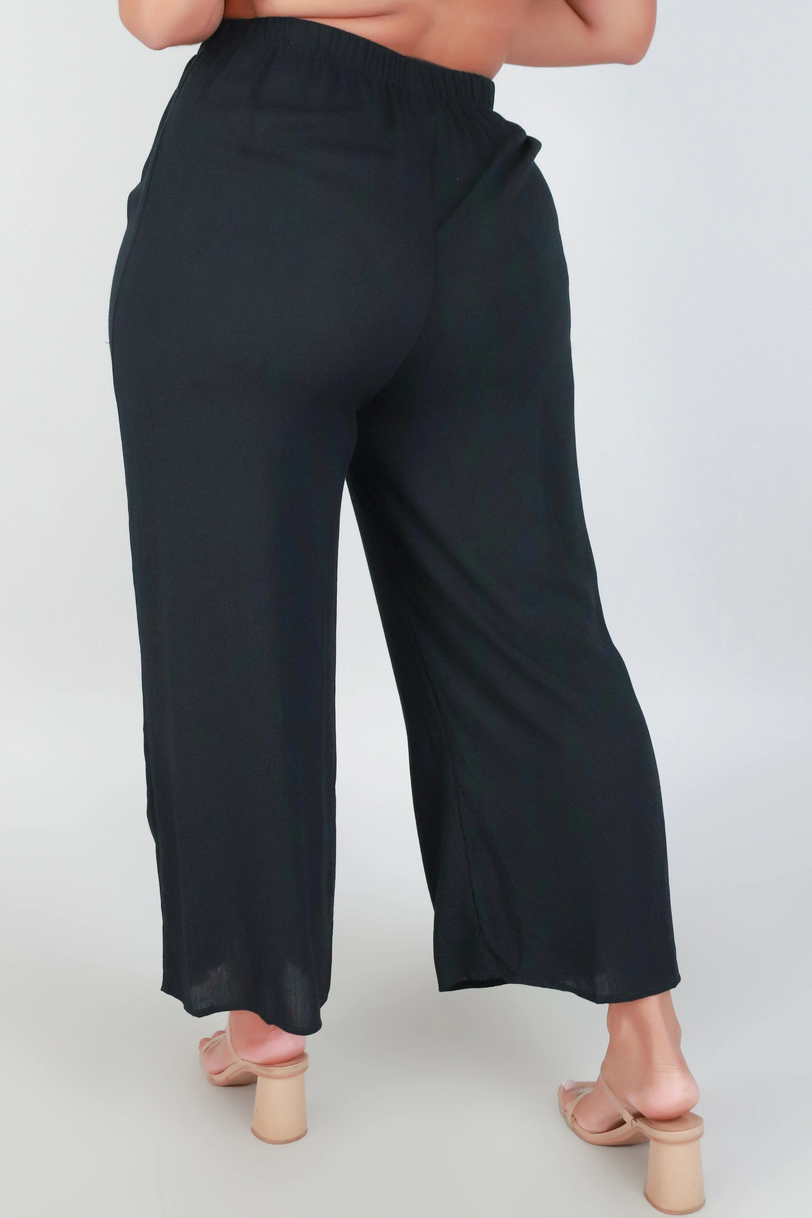 LOOK ME UP CAPRI PANTS