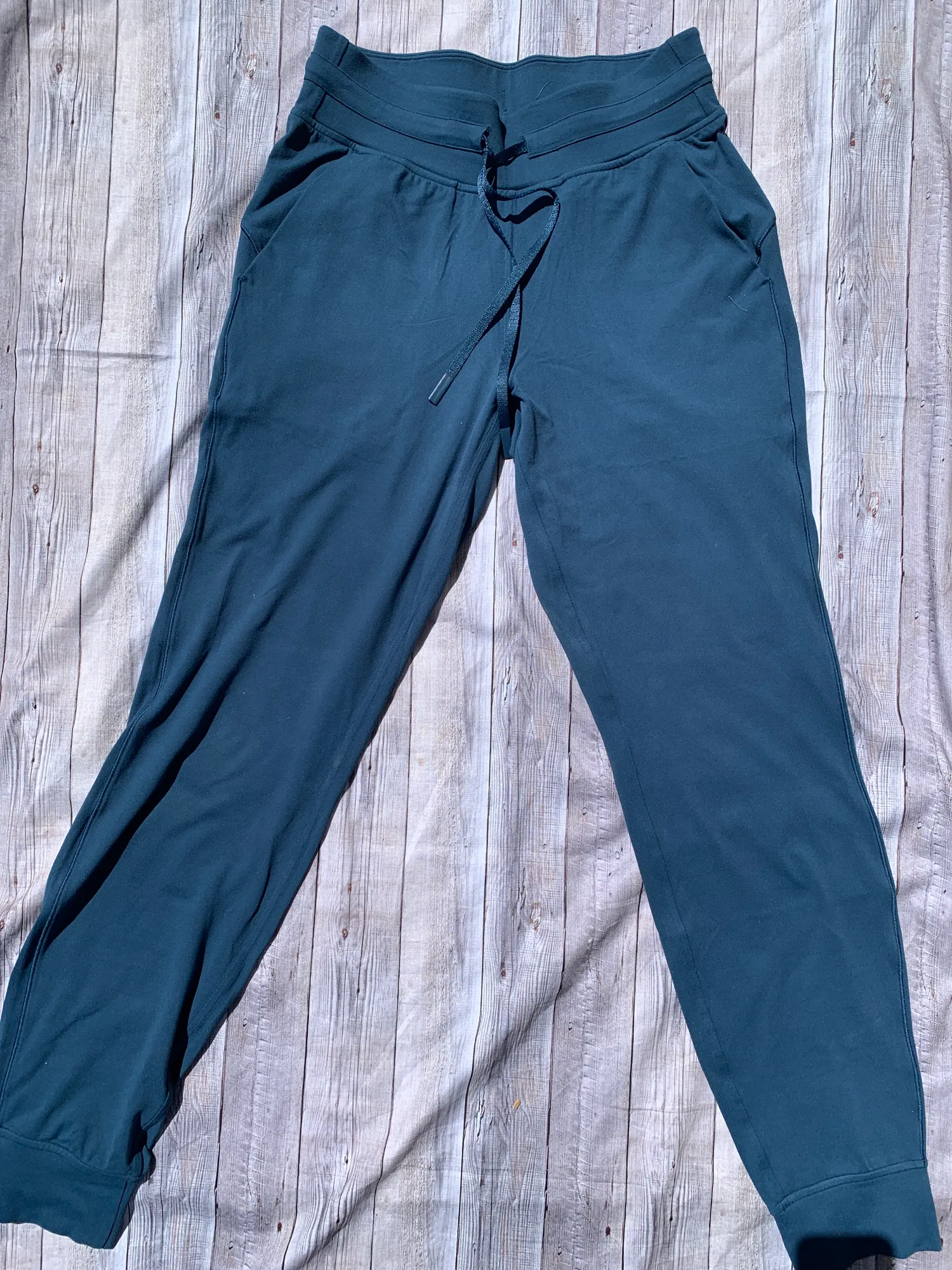 Lulu Lemon Athletic Pants Size 5/6 (28)