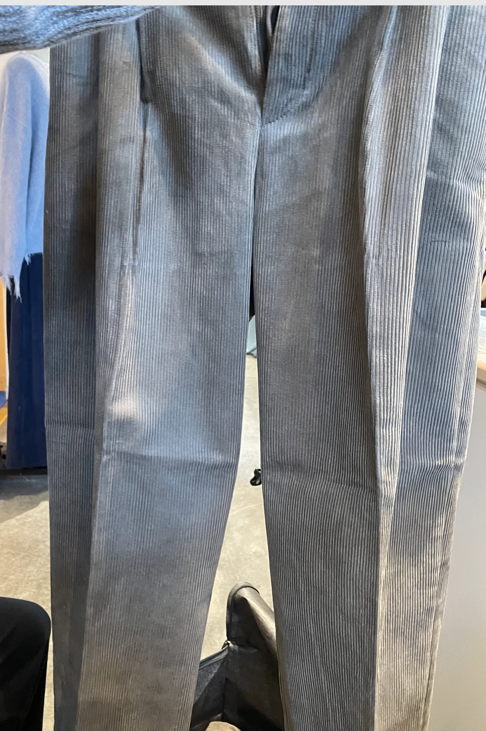 Manny Corduroy Pant in Charcoal