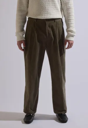 Manny Corduroy Pant in Green