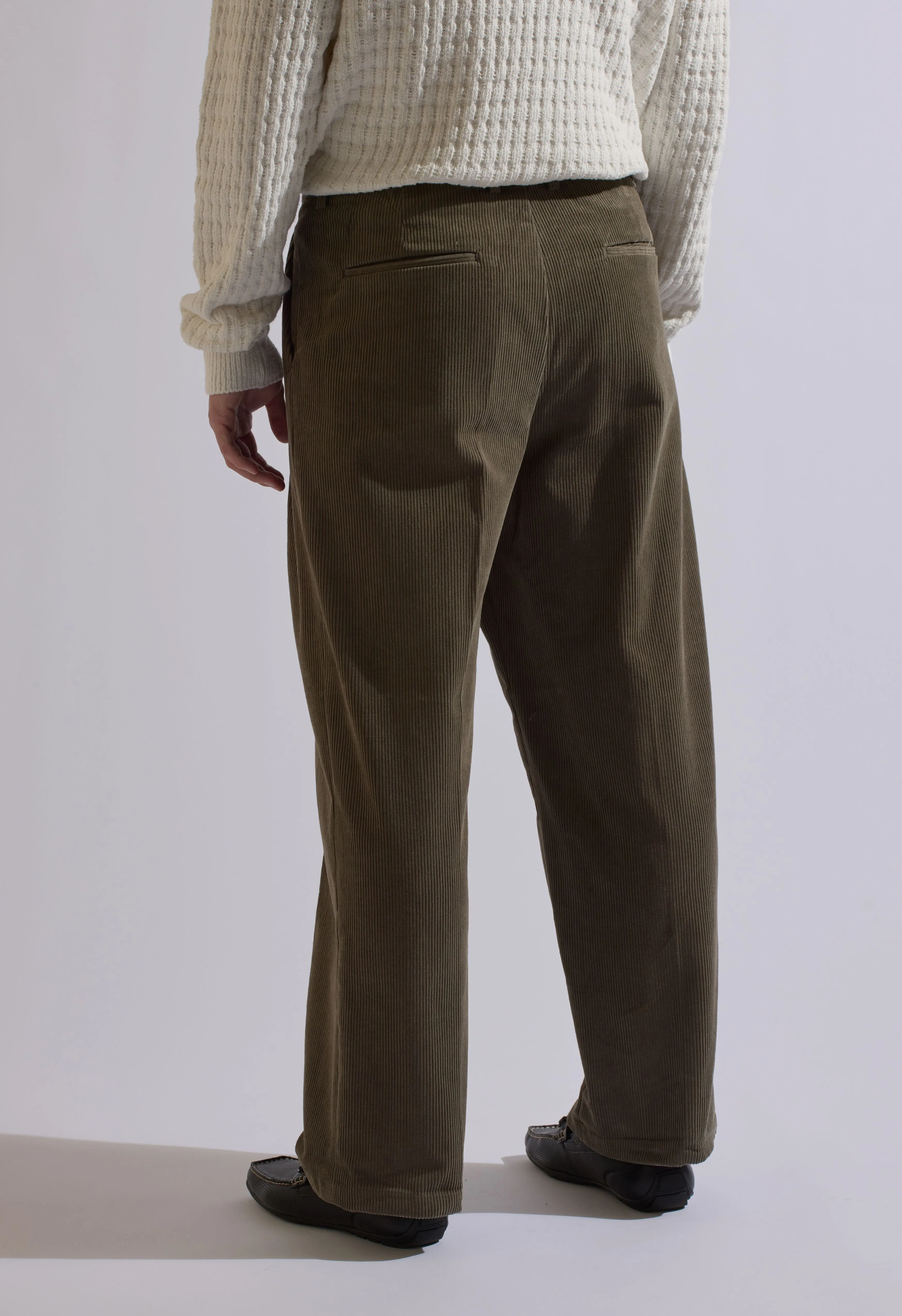 Manny Corduroy Pant in Green