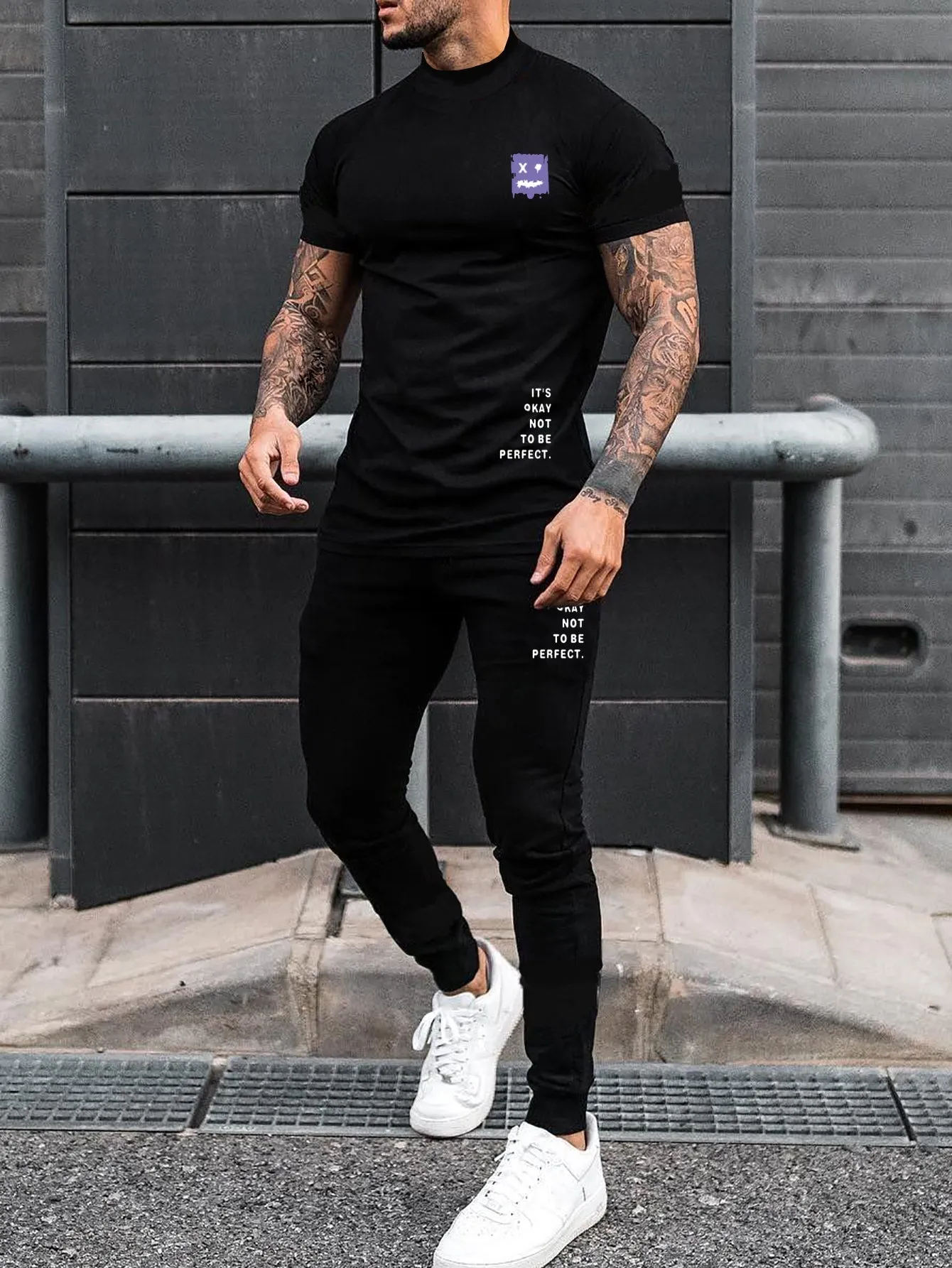 Men Slogan Graphic Tee & Sweatpants