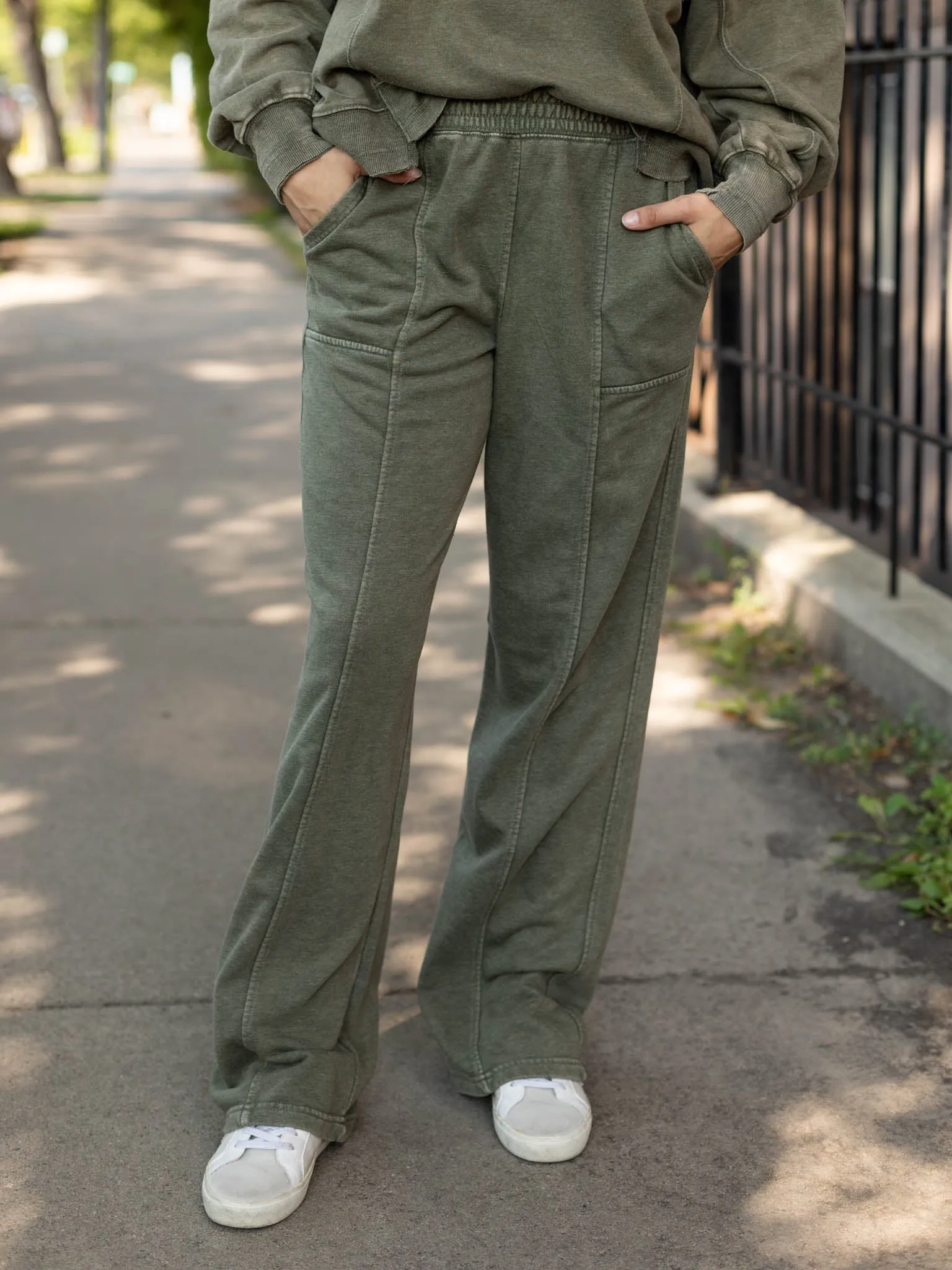Mineral Wash Pork Chop Pocket Sweat