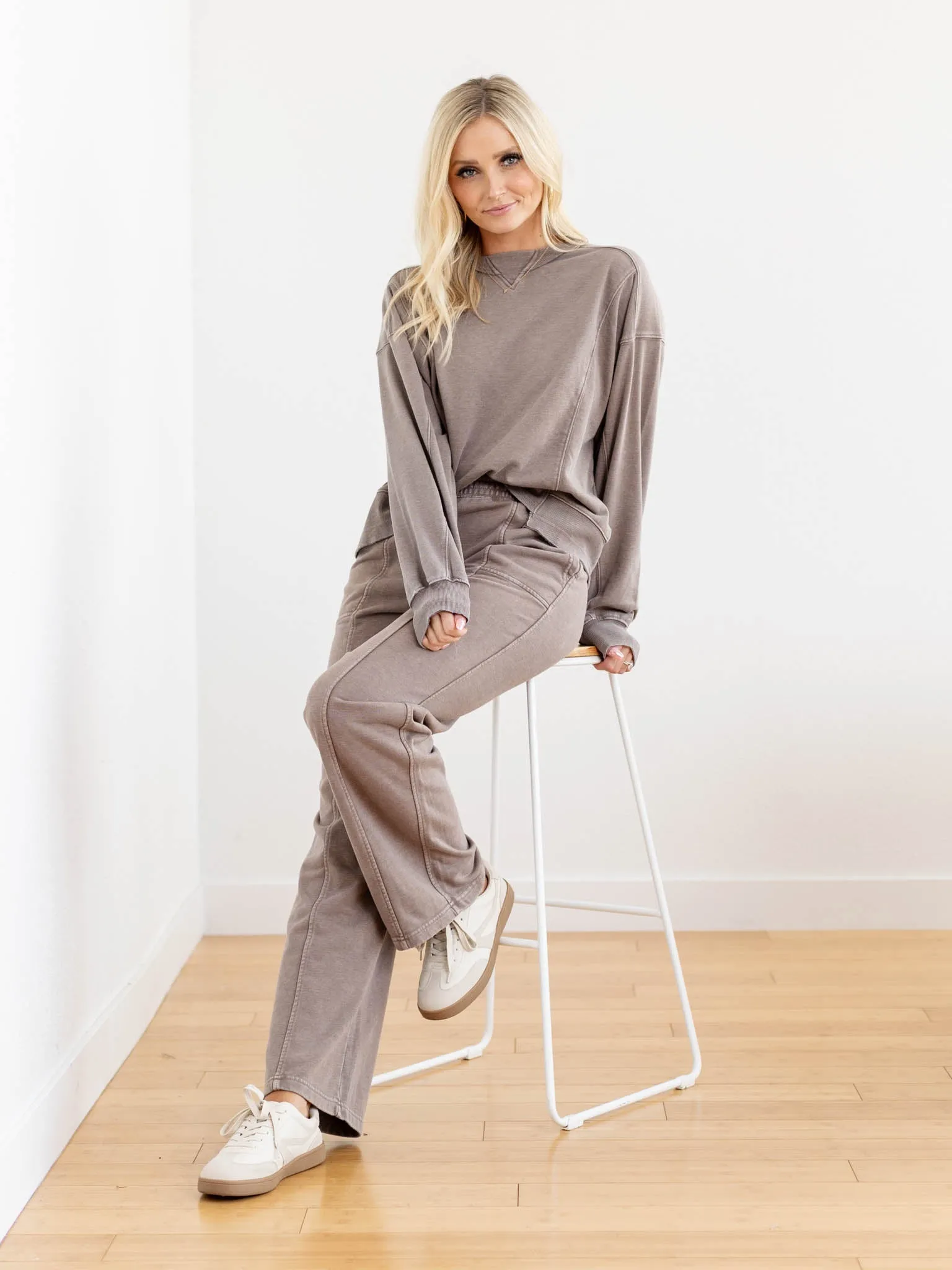 Mineral Wash Pork Chop Pocket Sweat