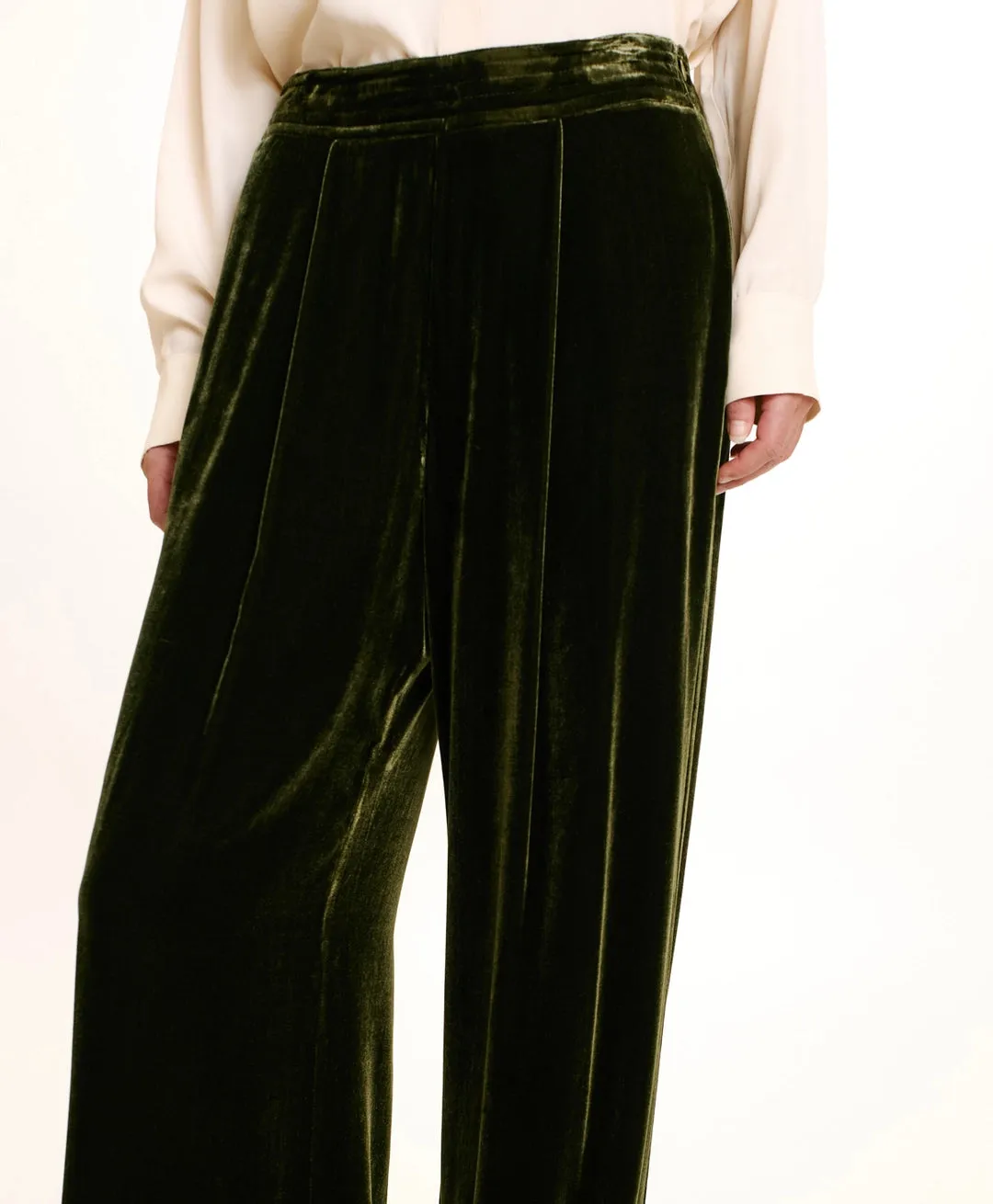 Momoni - Pascal Pant in Smooth Silk Blend Velvet - Matcha Green