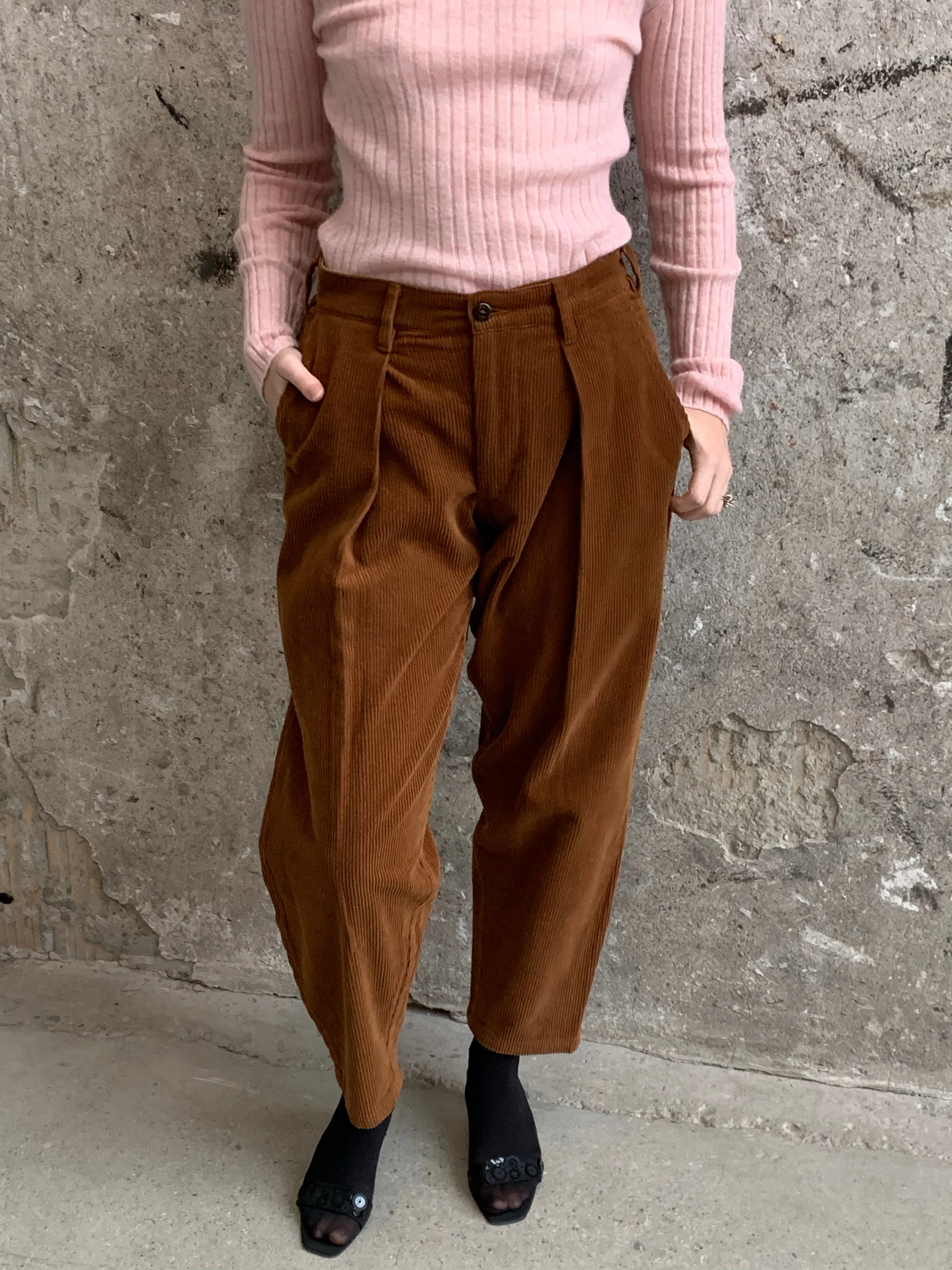 monitaly corduroy pants