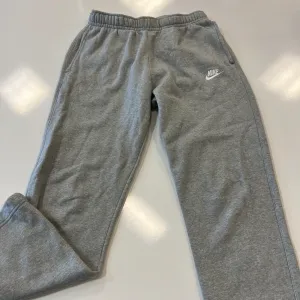 Nike Pants Size Small