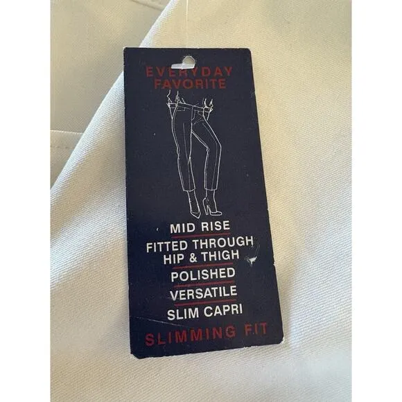 NWT CHAPS White Slimming Fit Capri Pants Women's Size 24W (1132)