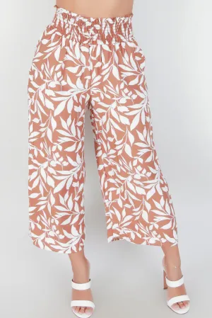 PLEASE HOLD CAPRI PANTS