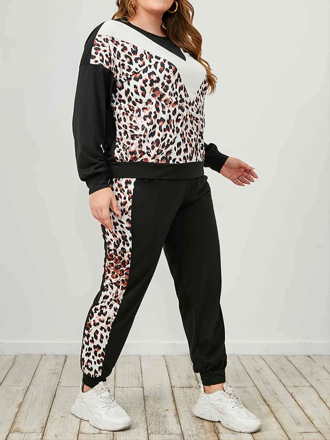 Plus Size KHD Leopard Sweatshirt and Sweatpants Set