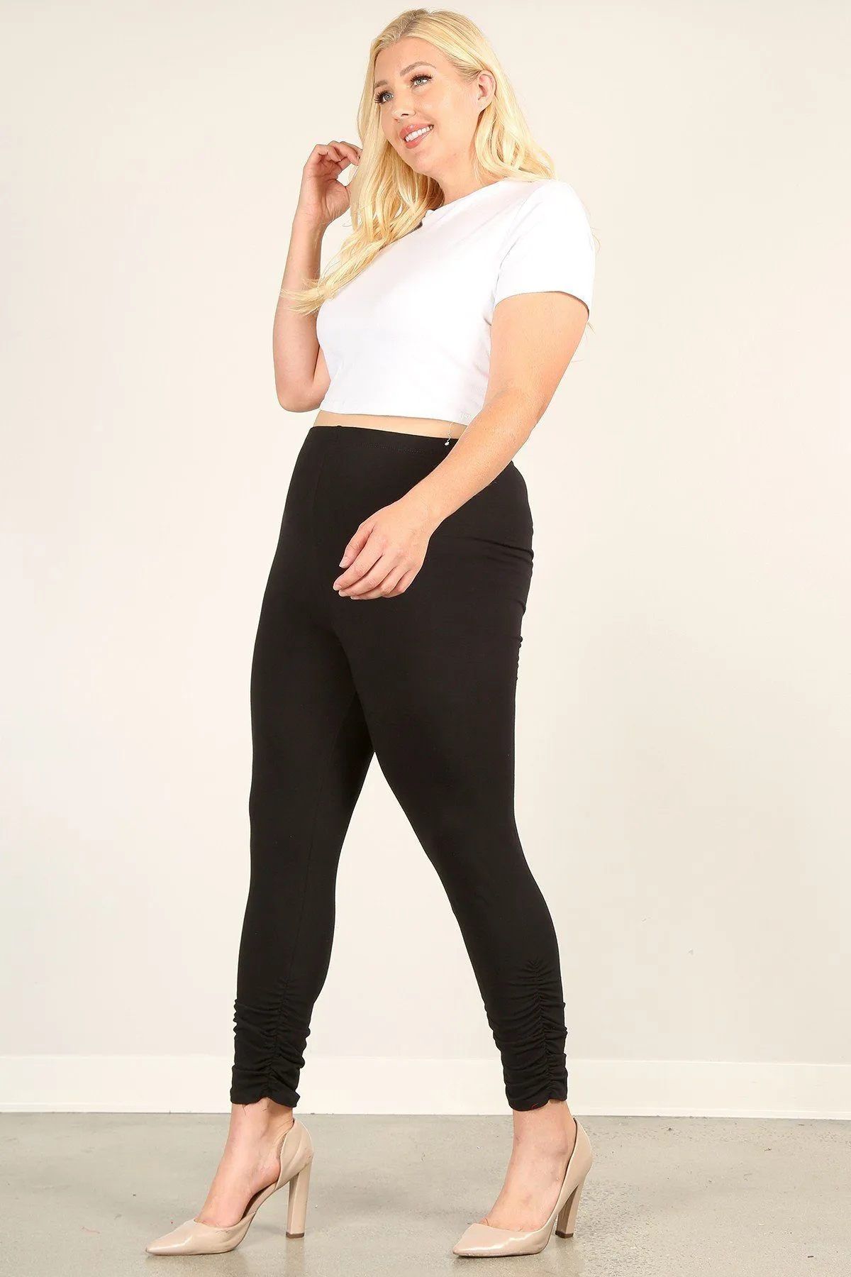Plus Size Solid High Rise, Fitted Leggings With An Elastic Waistband And Ruched Pants