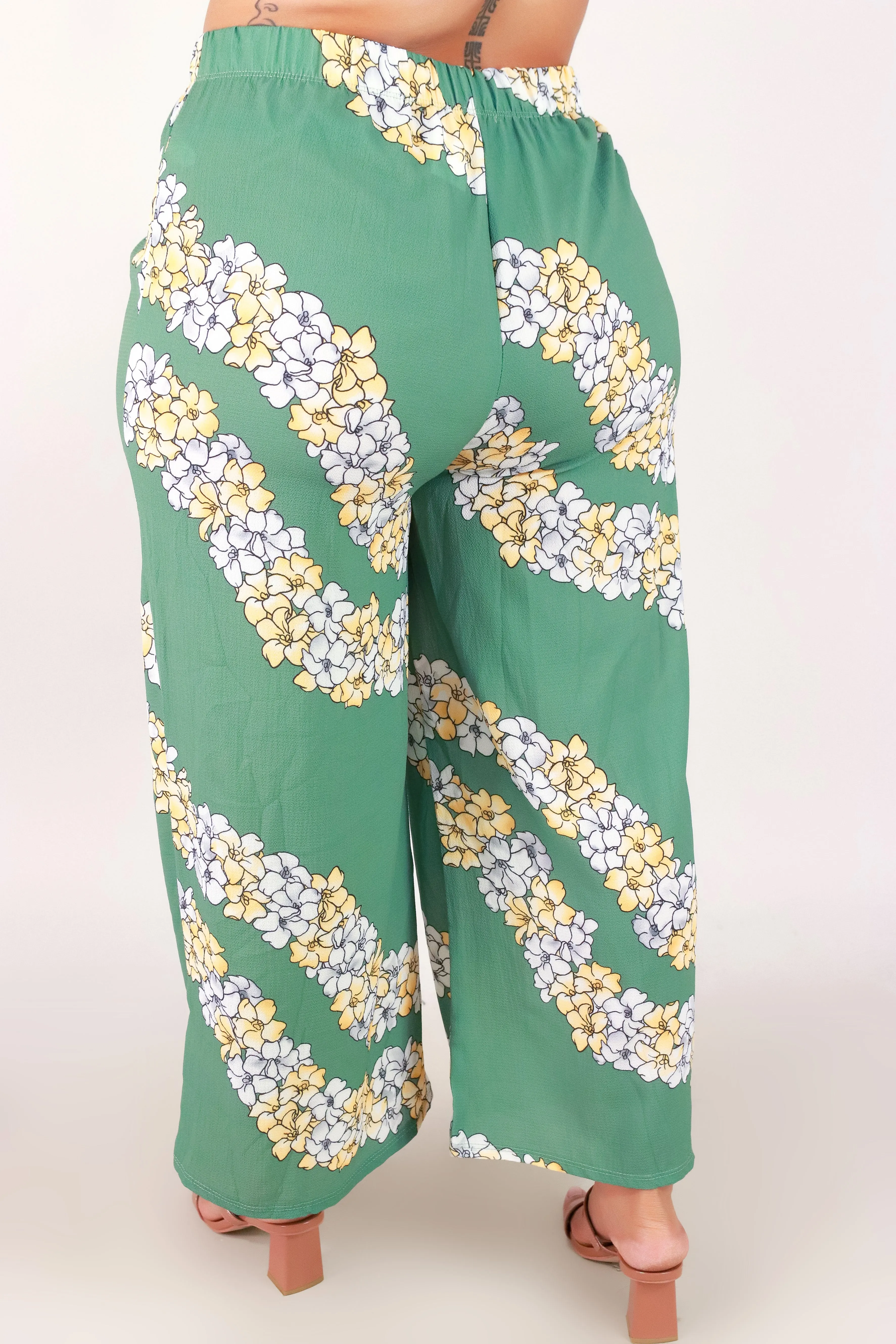 PUAKENIKENI CAPRI PANTS