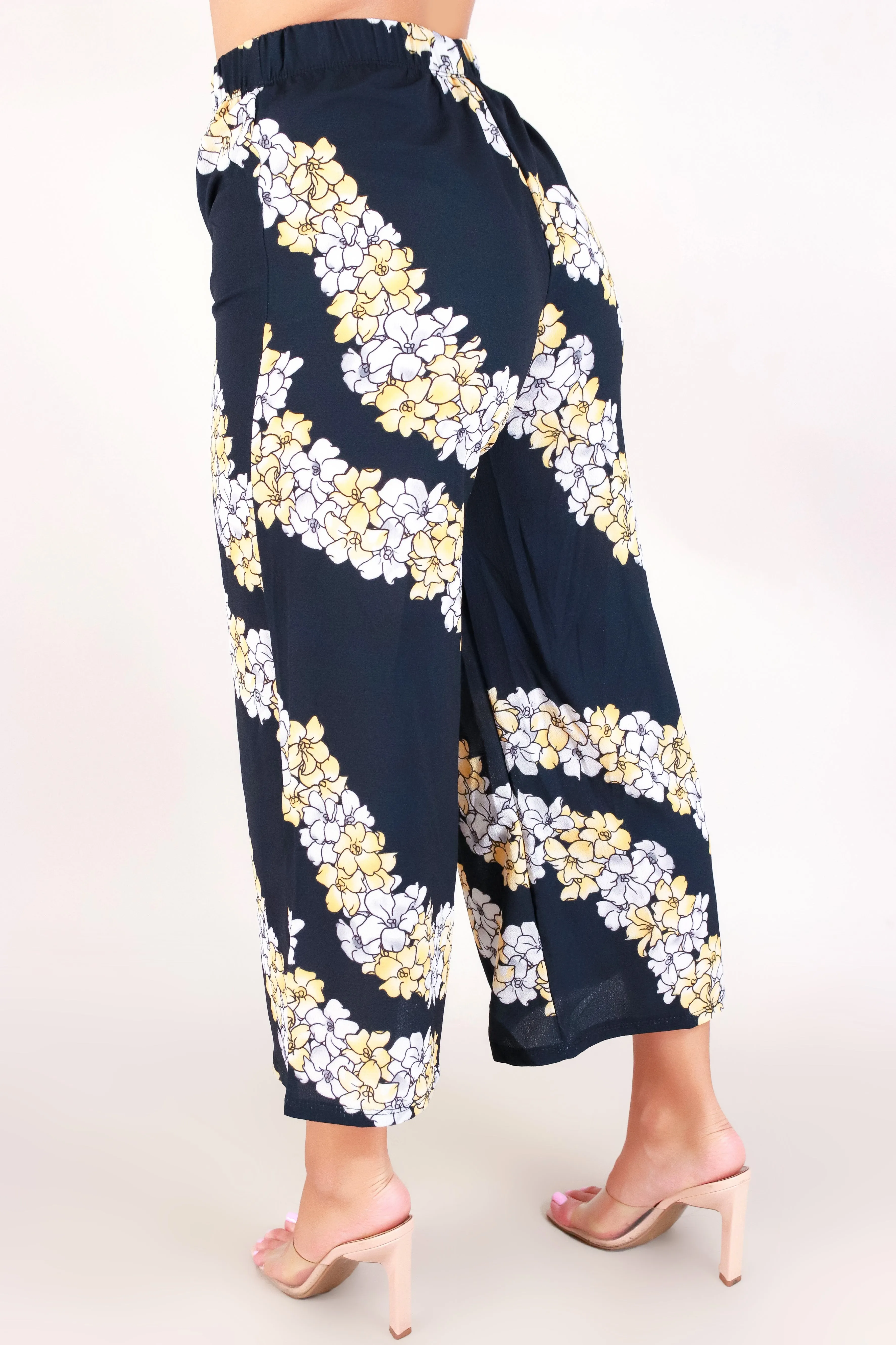 PUAKENIKENI CAPRI PANTS