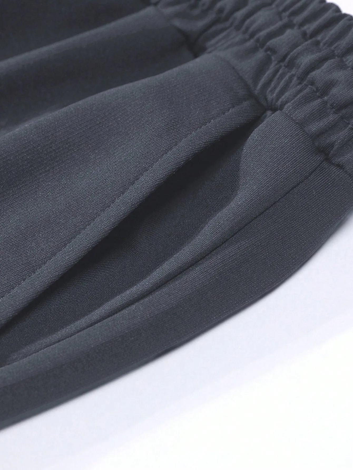 QA Fashionable Men Utility Pants, Casual And Sporty, With Simple Style, Letter Print, Drawstring Elastic Waist, Multiple Pockets, Comfortable, Versatile, Tapered Leg And Sweatpants